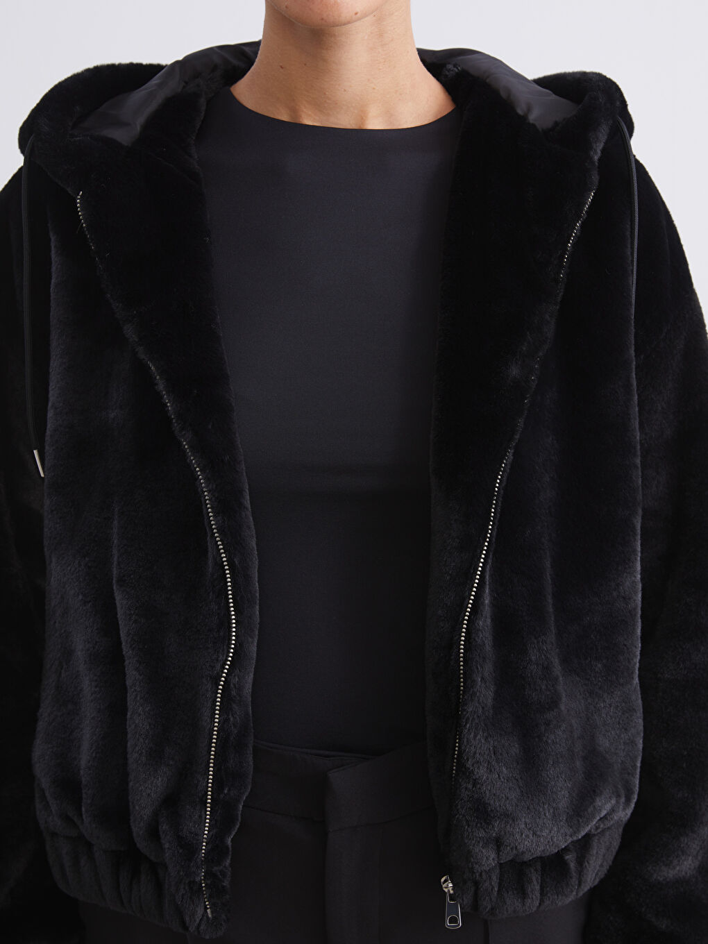 Kapüşonlu Kadın Mont-2