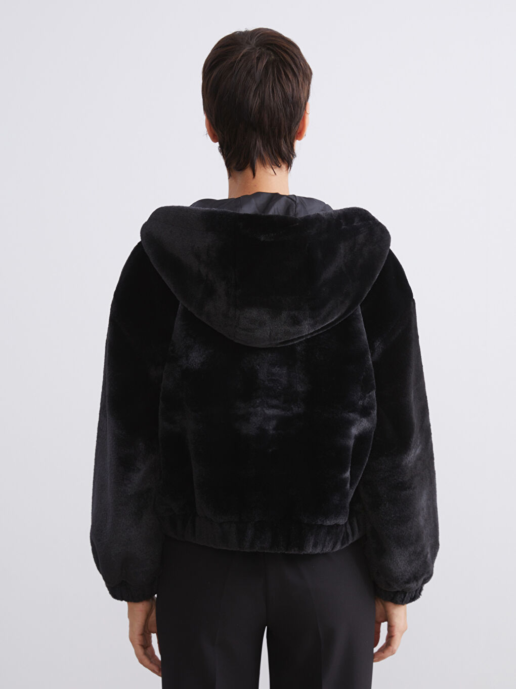 Kapüşonlu Kadın Mont-4