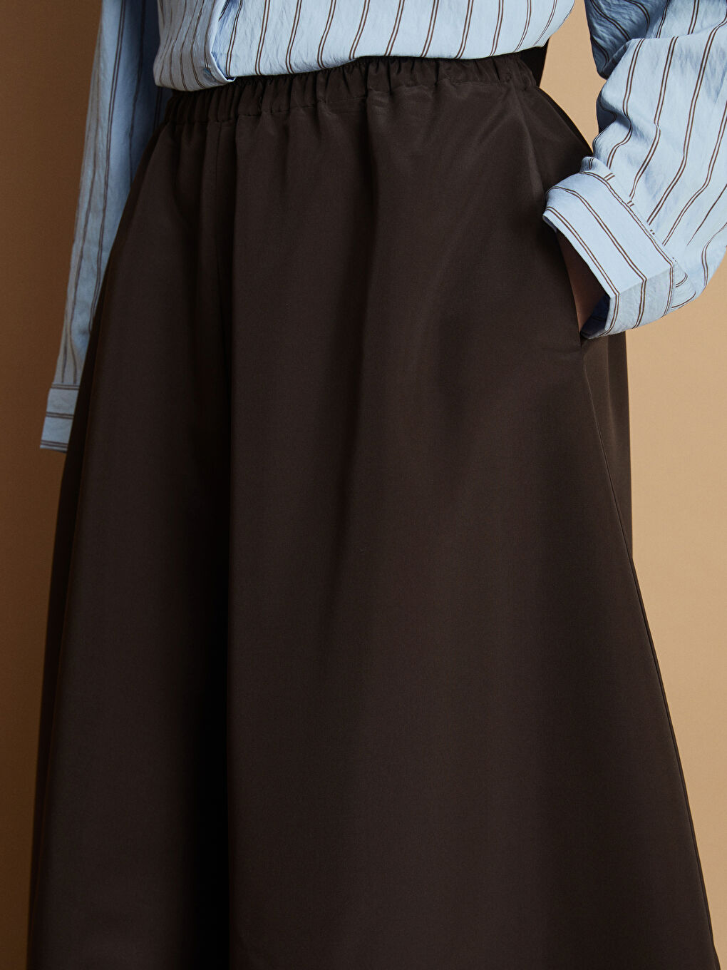 Elastic Waist Flared Skirt-4