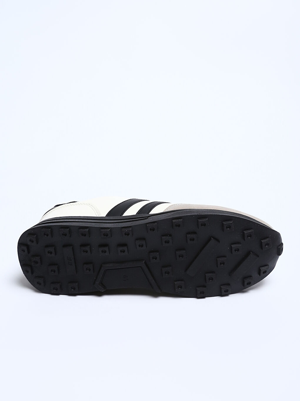 حذاء رياضي بأربطة للرجال-4