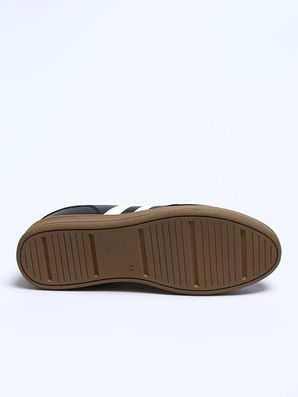 حذاء رياضي بأربطة للرجال-4