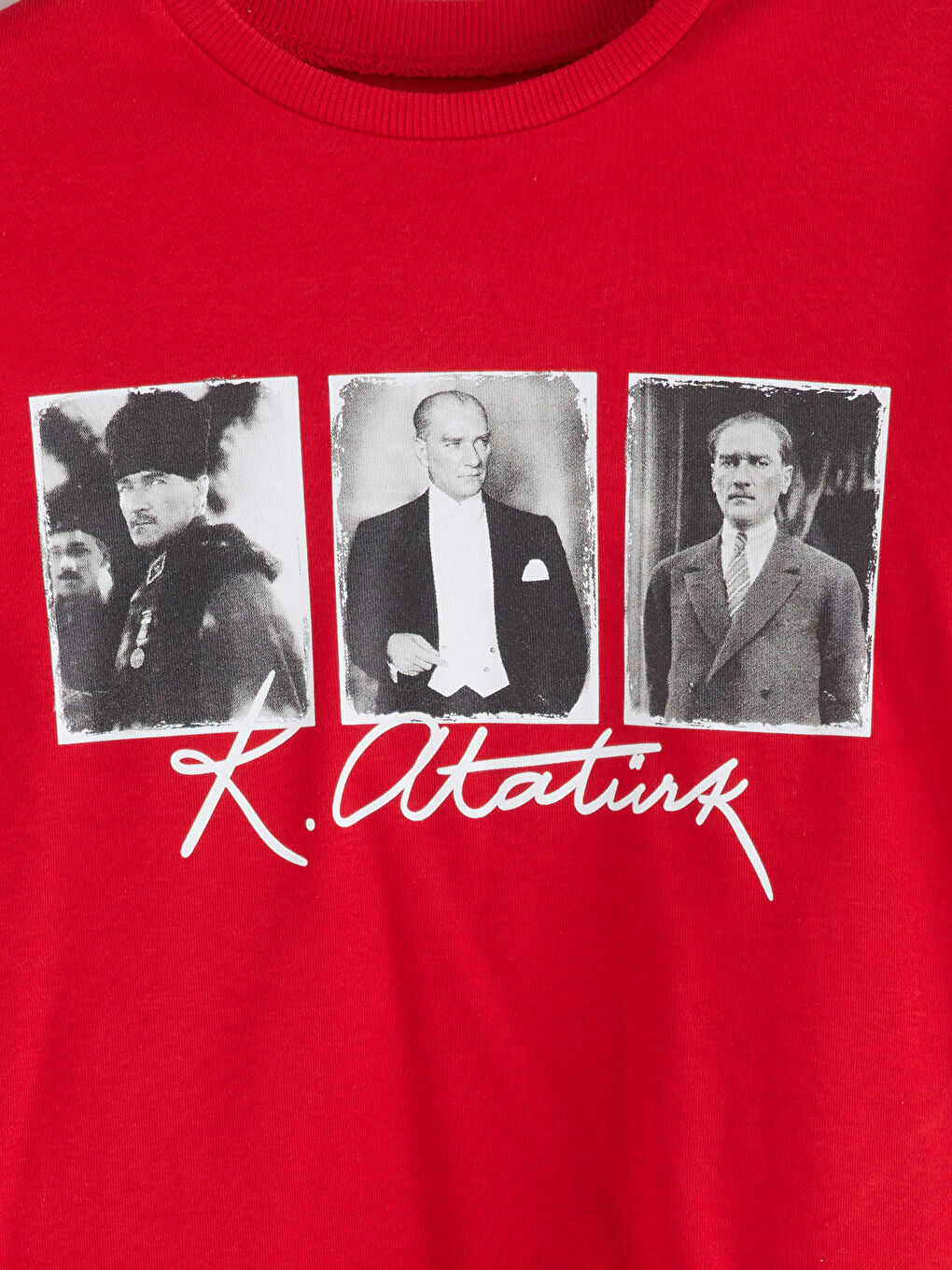 Kırmızı Bisiklet Yaka Atatürk Baskılı Erkek Çocuk Tişört-4