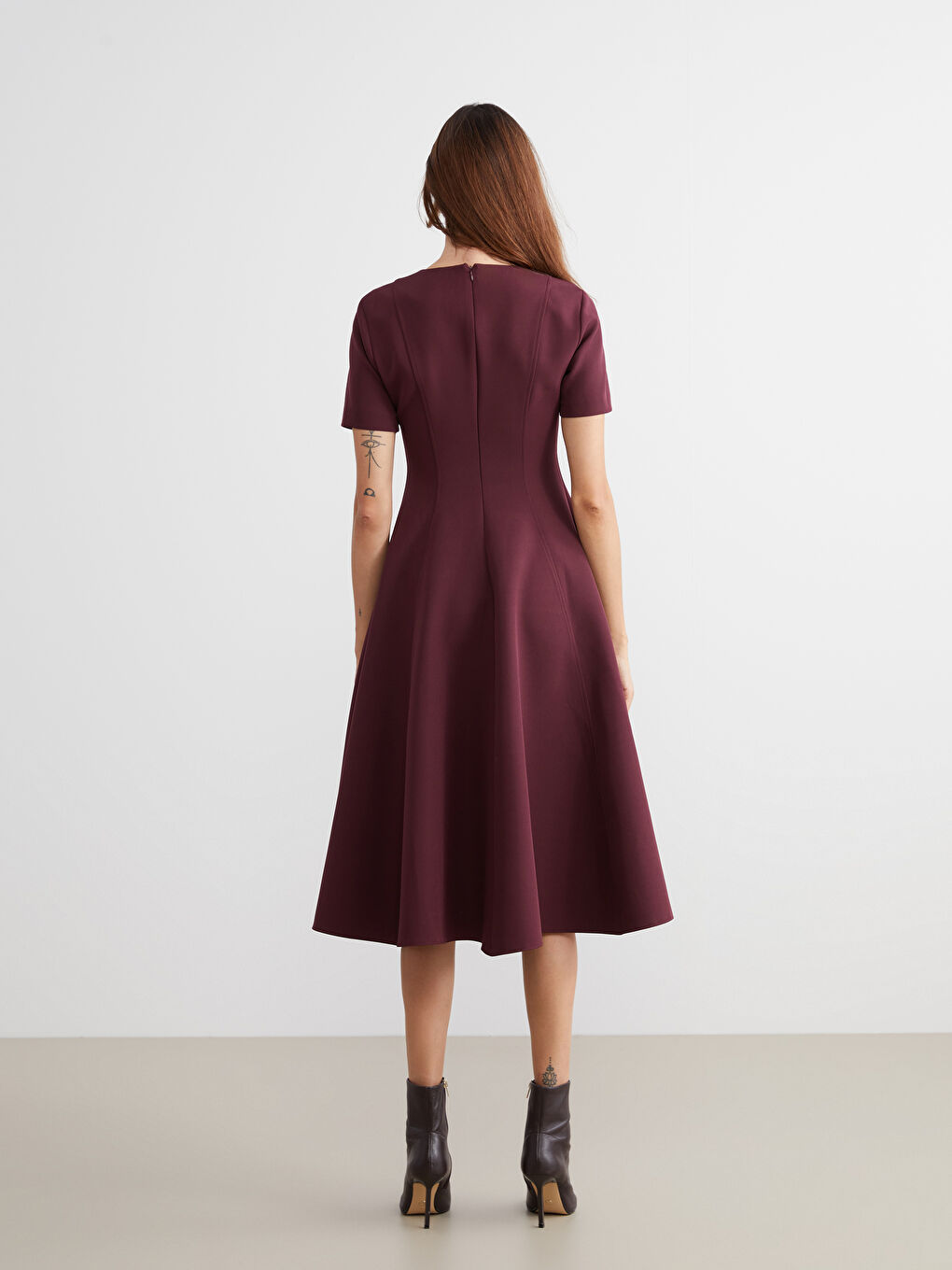 LCW Vision Crew Neck Fitted Waist Dress -W5IN22Z8-HEN