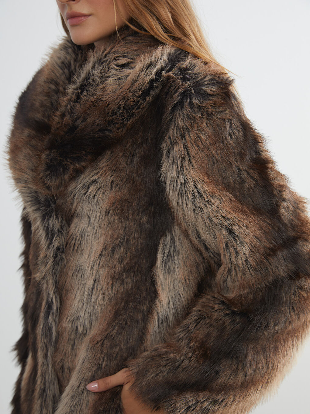 Jacket Neck Women's Fur Overcoat-2