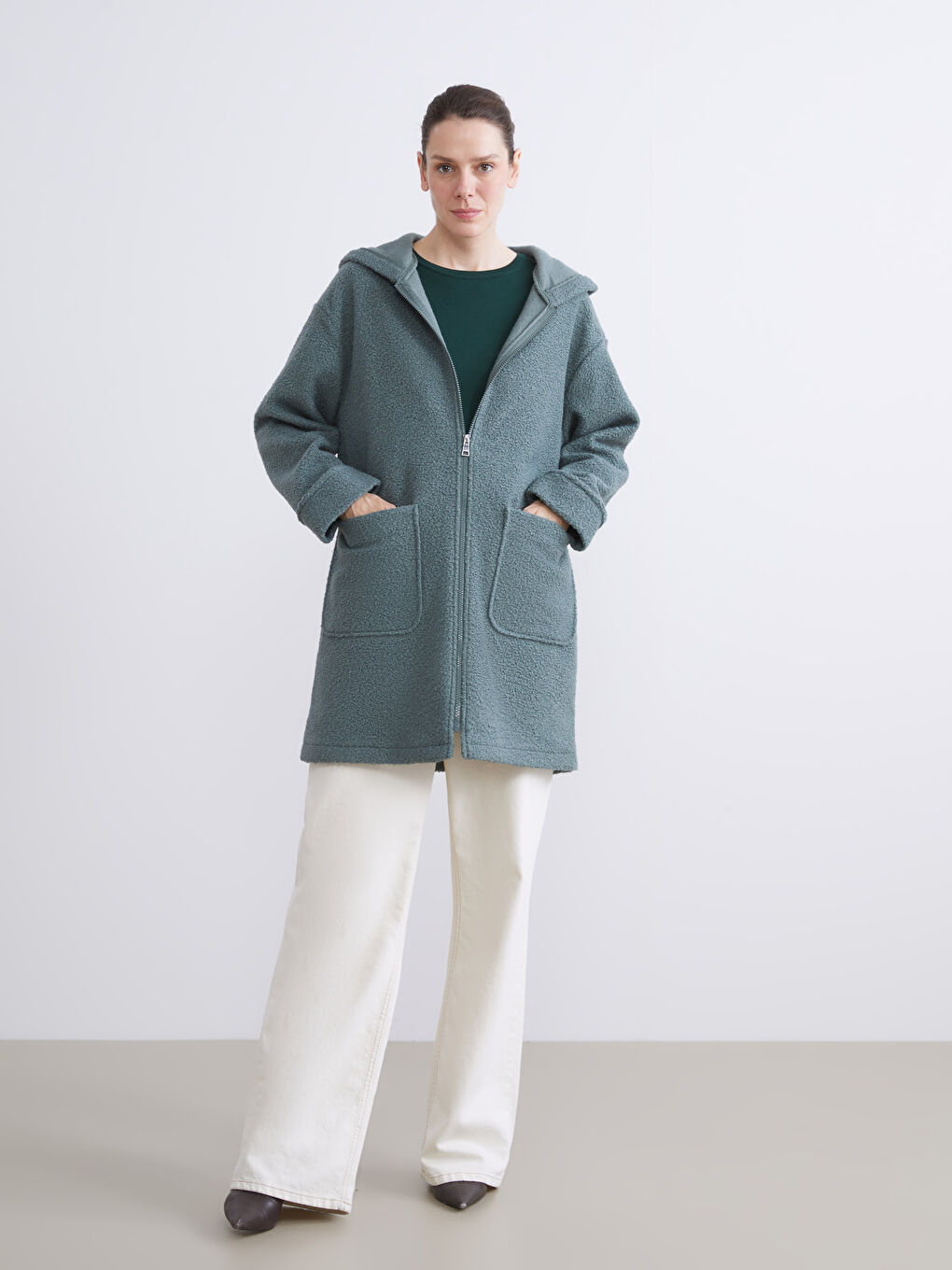 Yeşil Kapüşonlu Kadın Pelüş Hırka-1