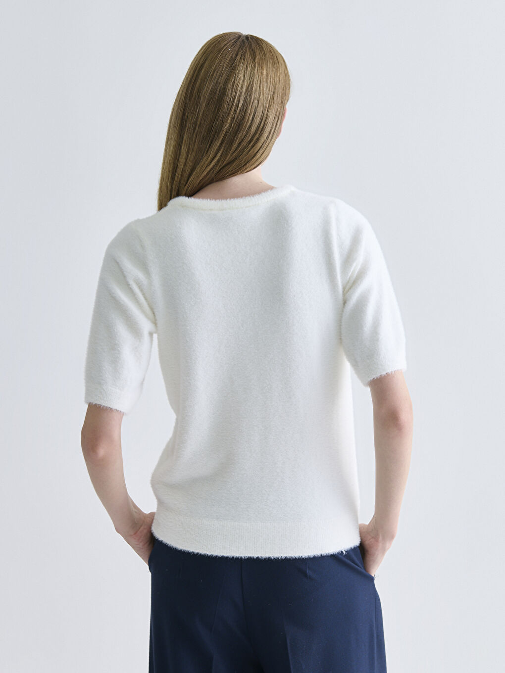 Crew Neck Women's Knitwear Sweater-3