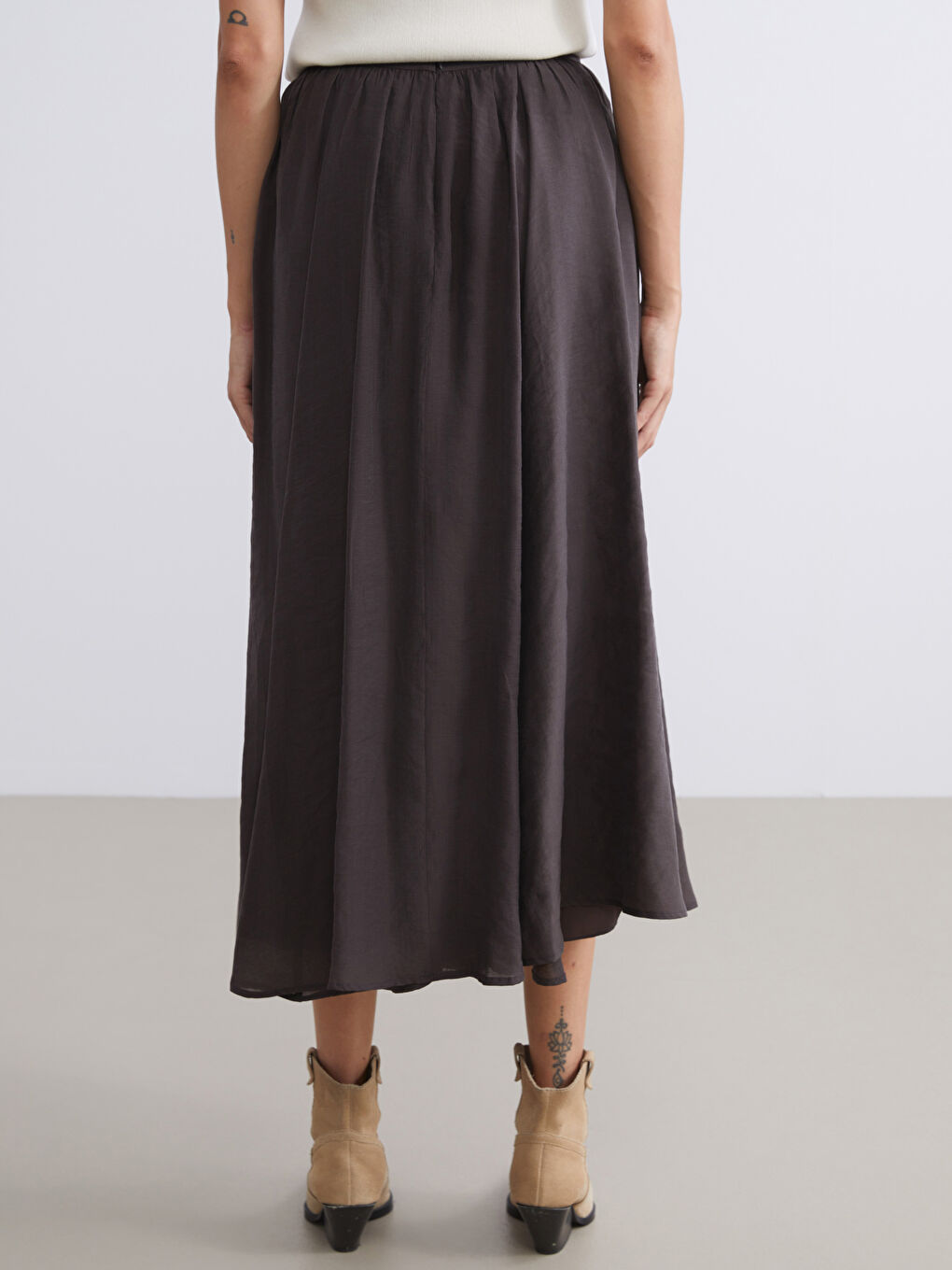 Elasticated Waist Pleated Skirt-3