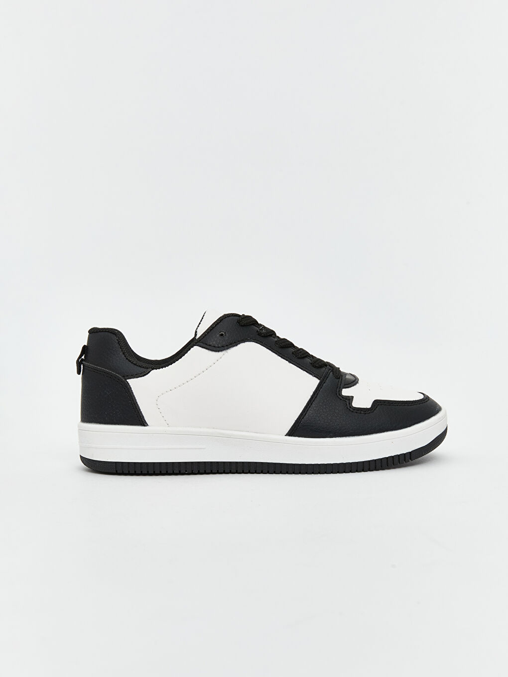 أحذية رياضية للبنات برباط-1