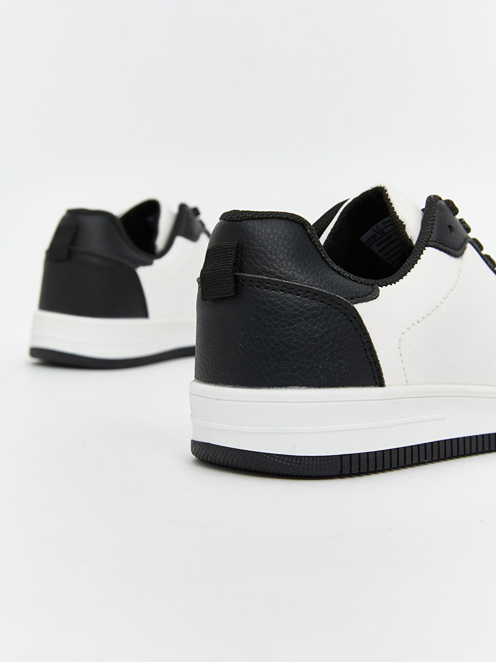 أحذية رياضية للبنات برباط-4