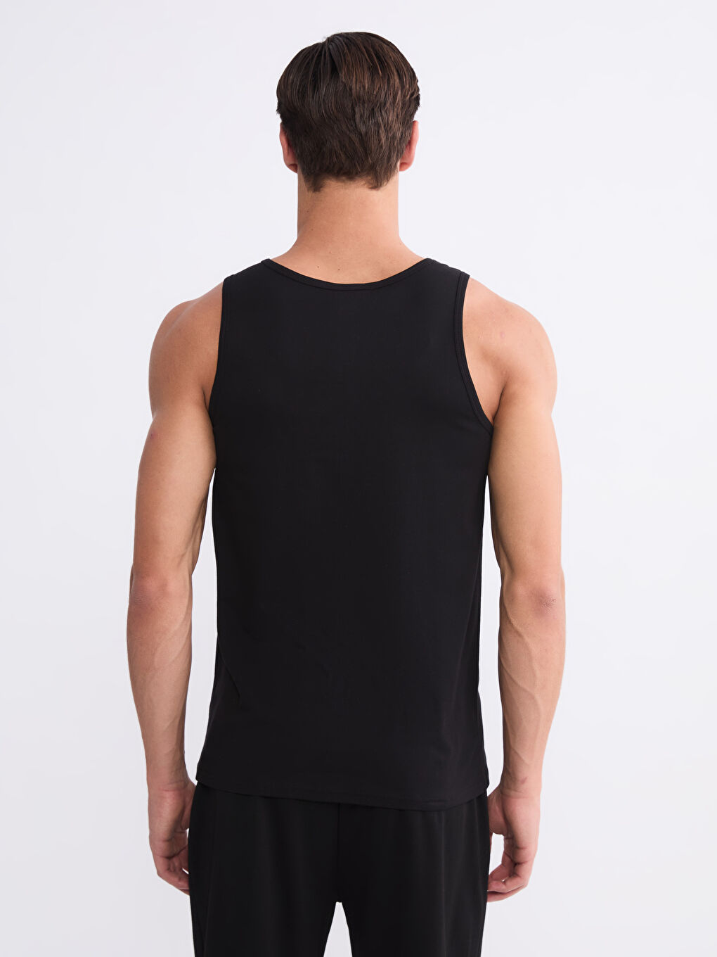 Siyah U Yaka Basic Erkek Atlet-3