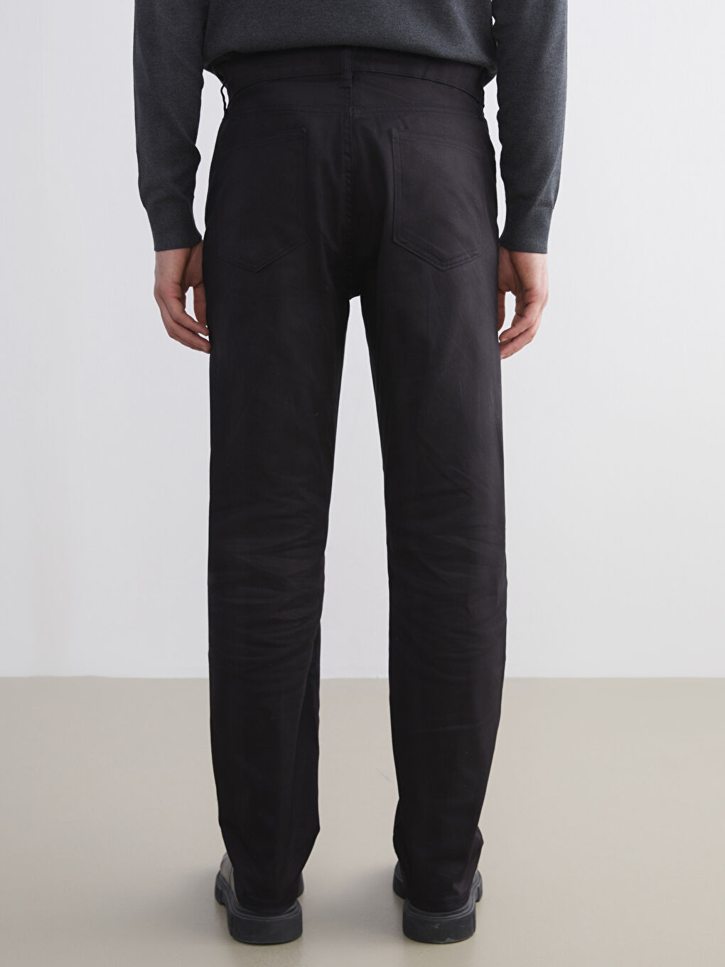 Siyah Standart Kalıp Erkek Pantolon-3