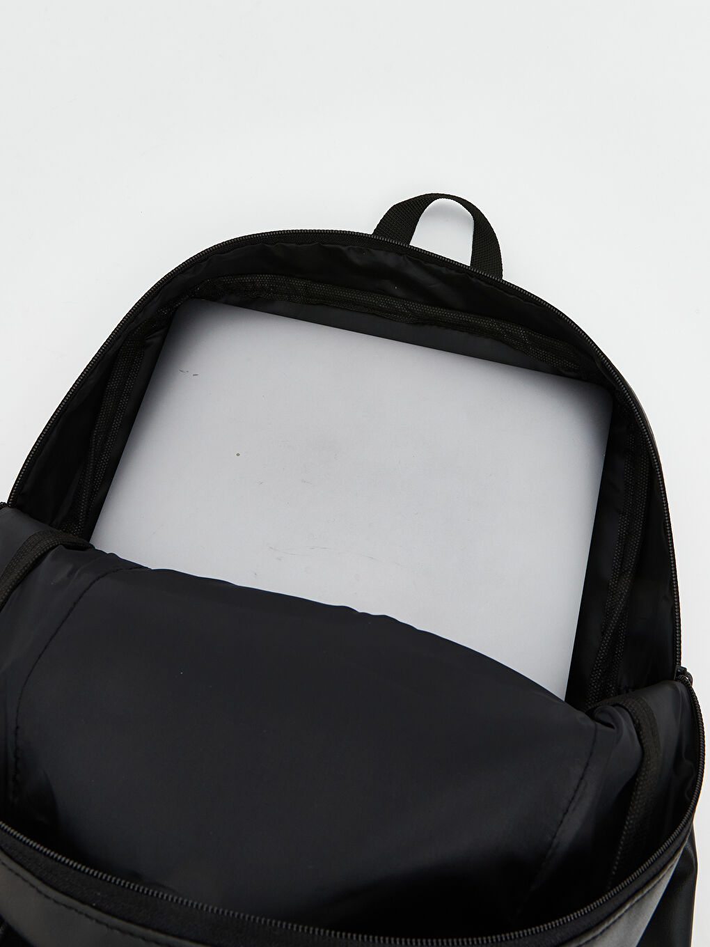 Siyah Deri Görünümlü Erkek Sırt Çantası-3