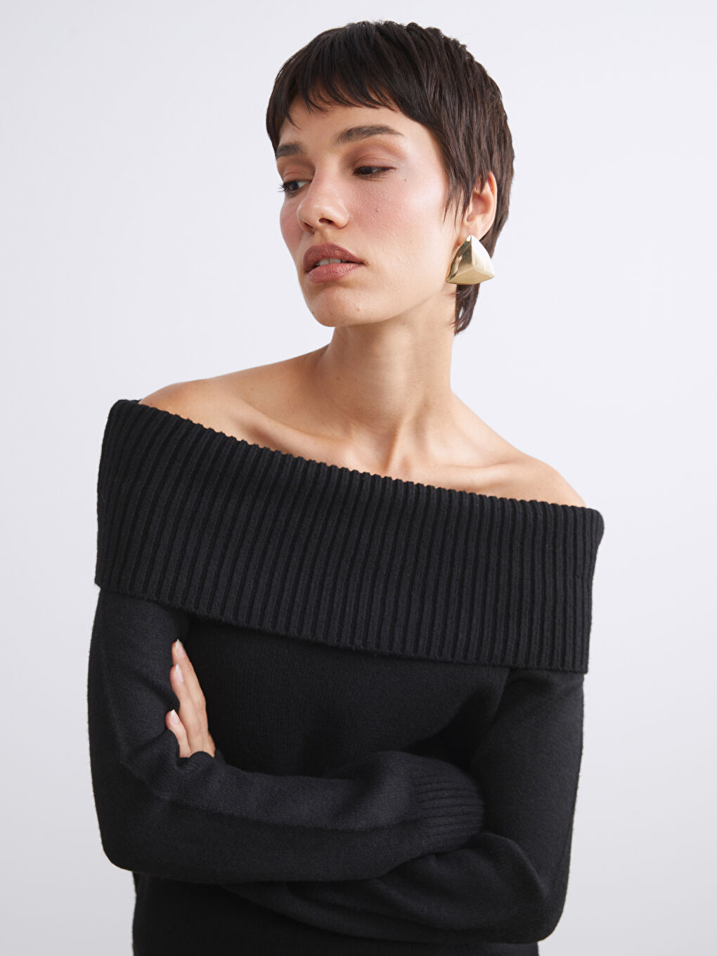 Siyah Kayık Yaka Kadın Triko Kazak-2