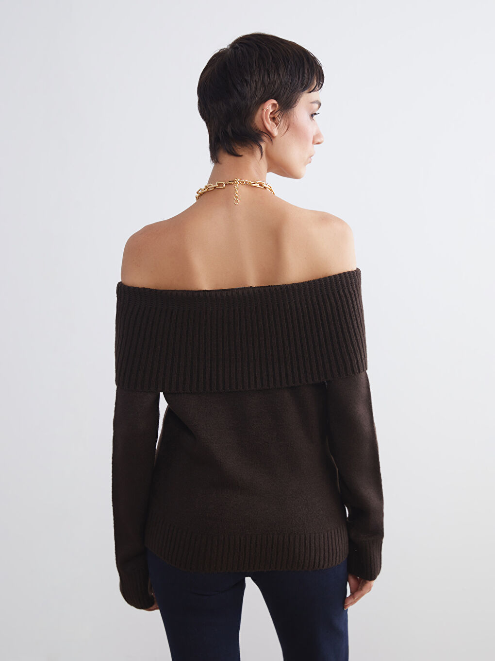 Kahverengi Kayık Yaka Kadın Triko Kazak-3