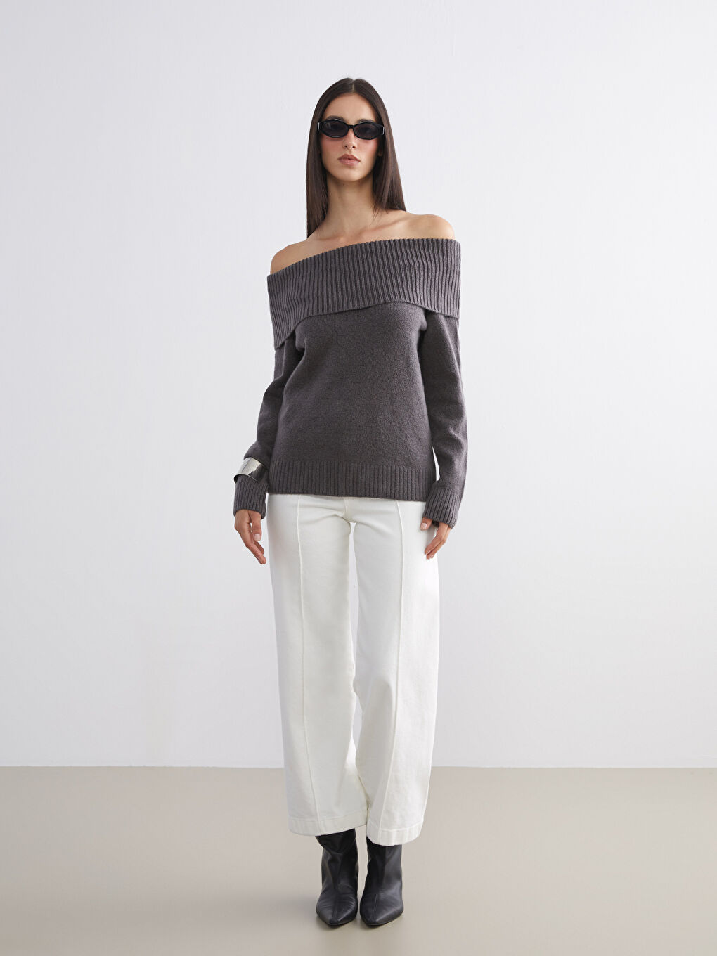 Gri Kayık Yaka Kadın Triko Kazak-1