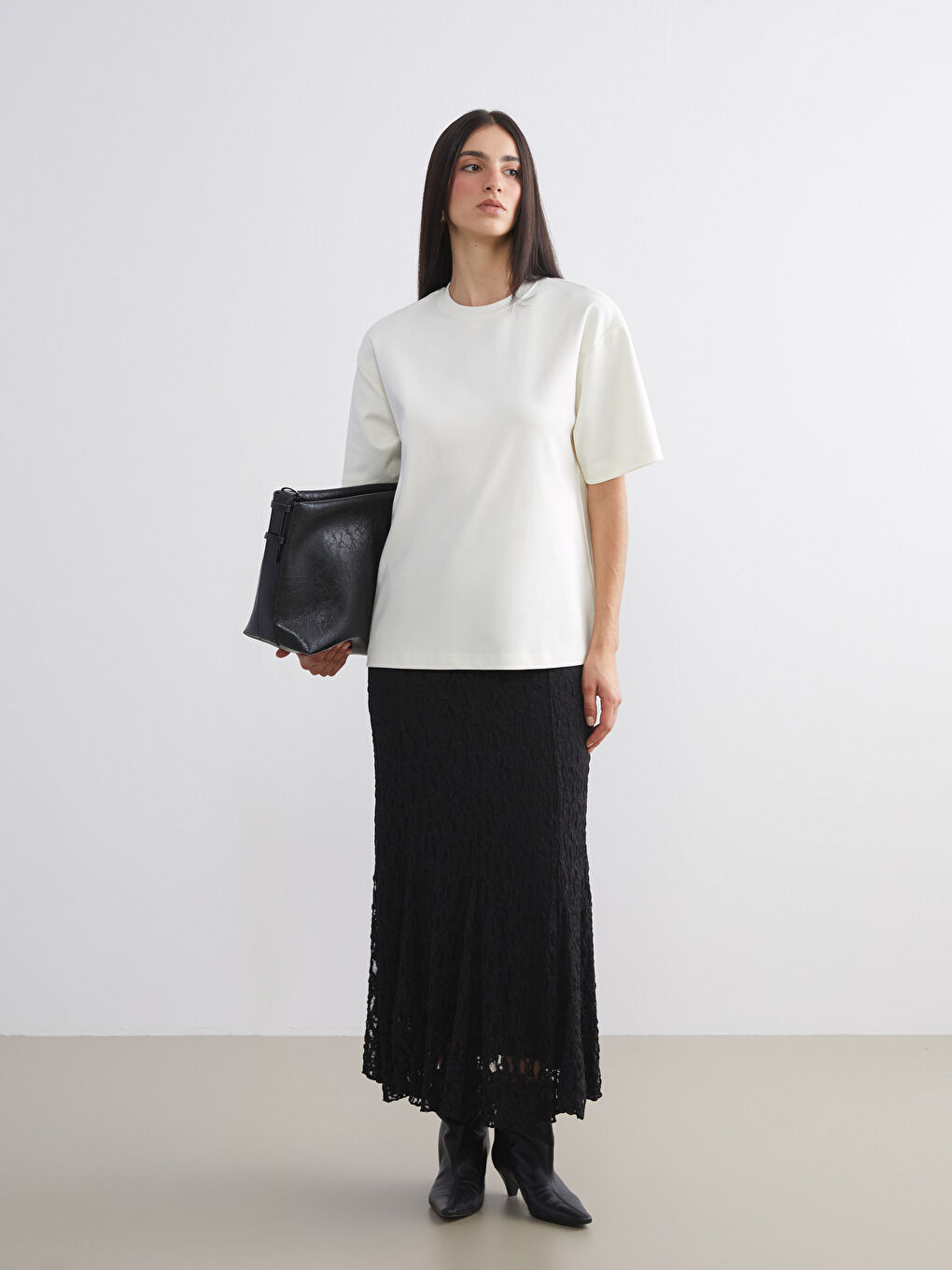 Siyah Beli Lastikli Ajurlu Kroşe Etek