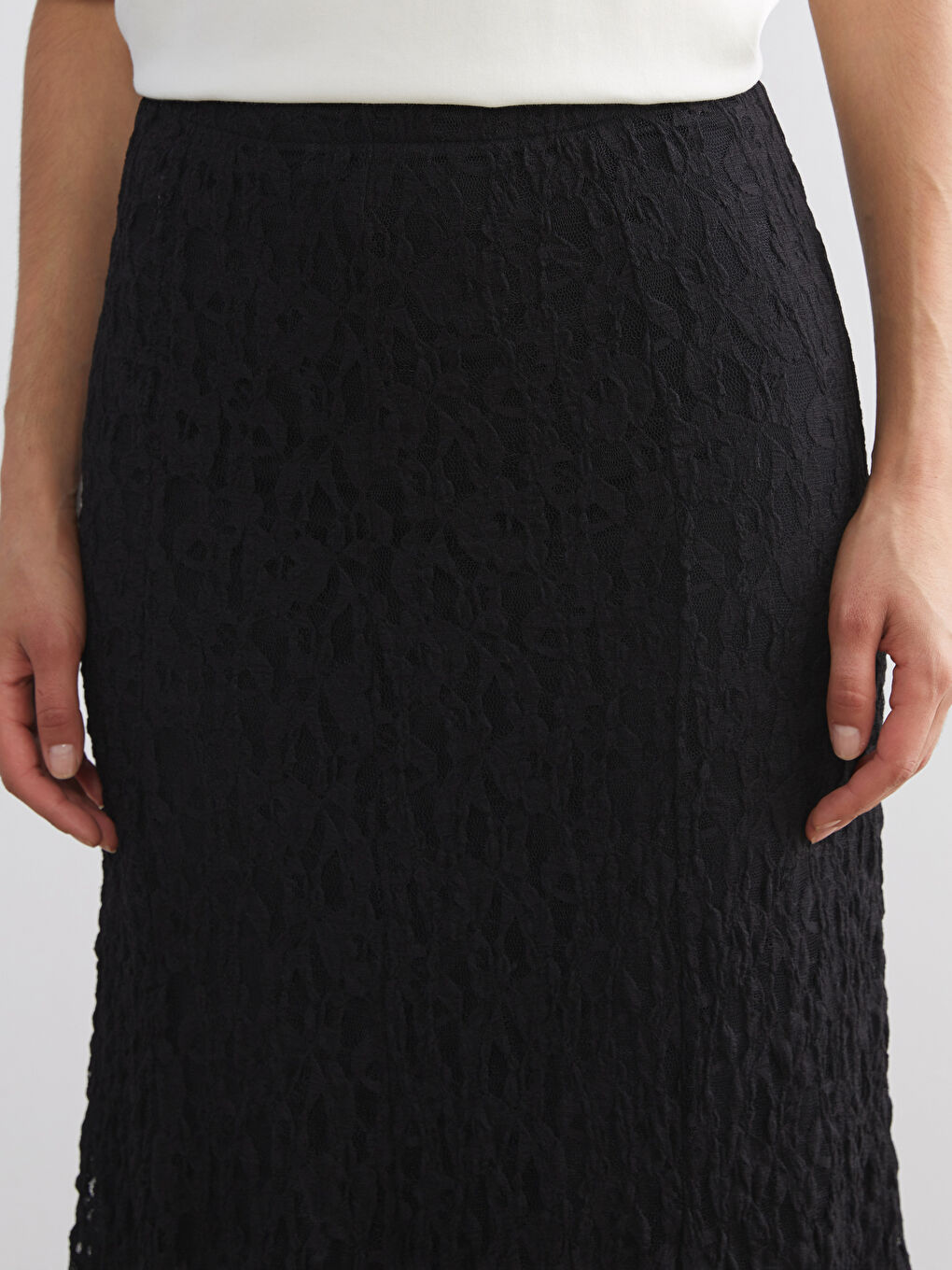 Siyah Beli Lastikli Ajurlu Kroşe Etek-2