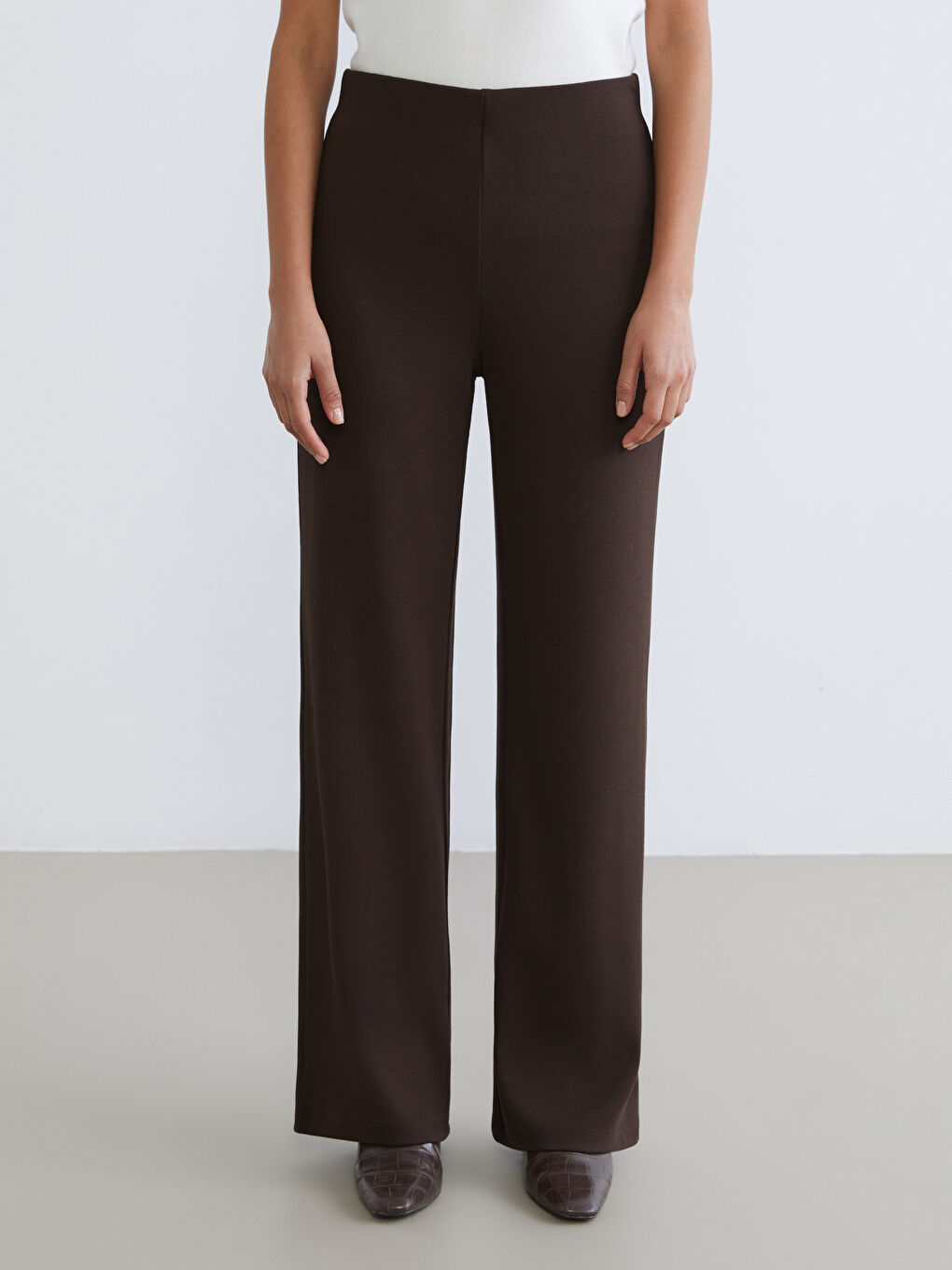 Kahverengi Beli Lastikli Geniş Paça Kadın Eşofman Altı-2