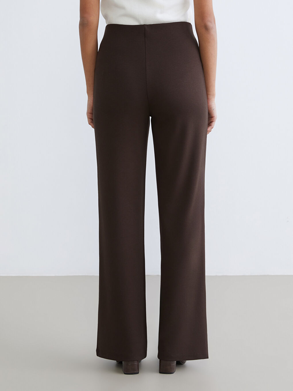 Kahverengi Beli Lastikli Geniş Paça Kadın Eşofman Altı-6