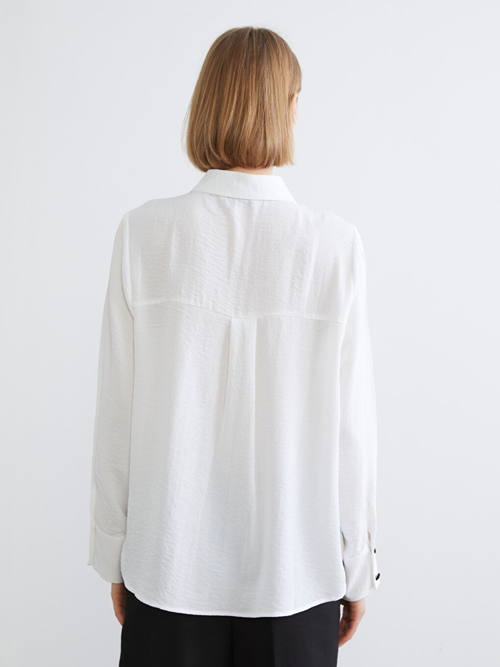 Loose Fit Women's Shirt with Bow-3