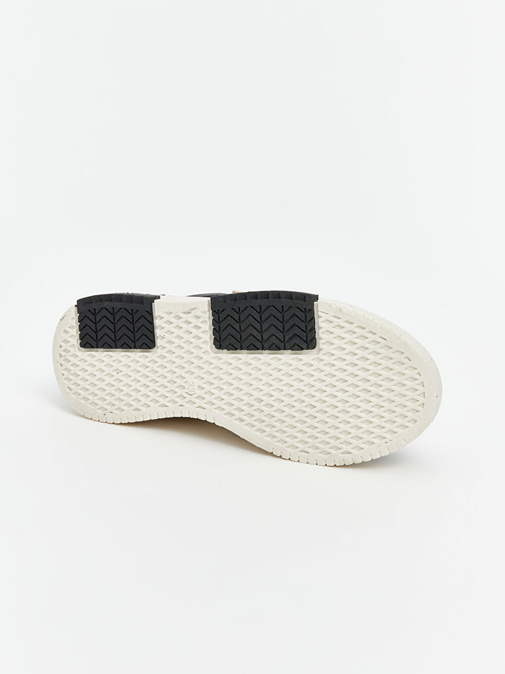 أحذية رياضية للأولاد برباط وعالية الكاحل-3