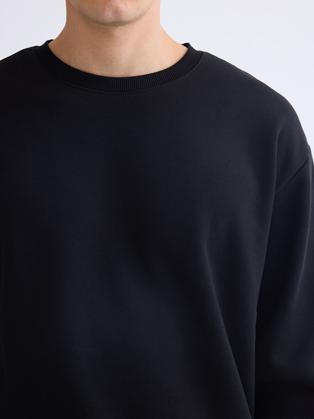 Siyah Bisiklet Yaka Erkek Sweatshirt-2