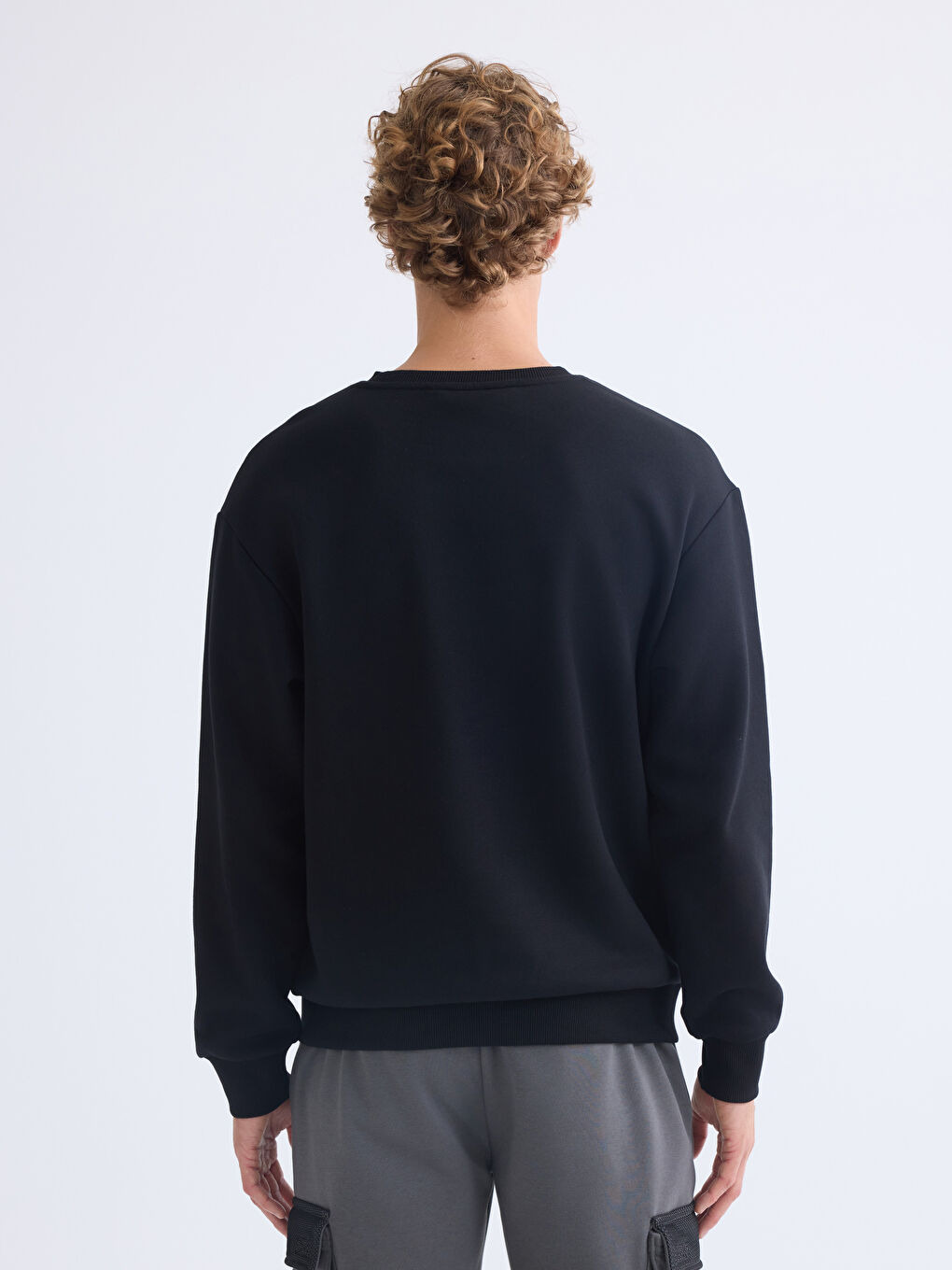 Siyah Bisiklet Yaka Erkek Sweatshirt-3