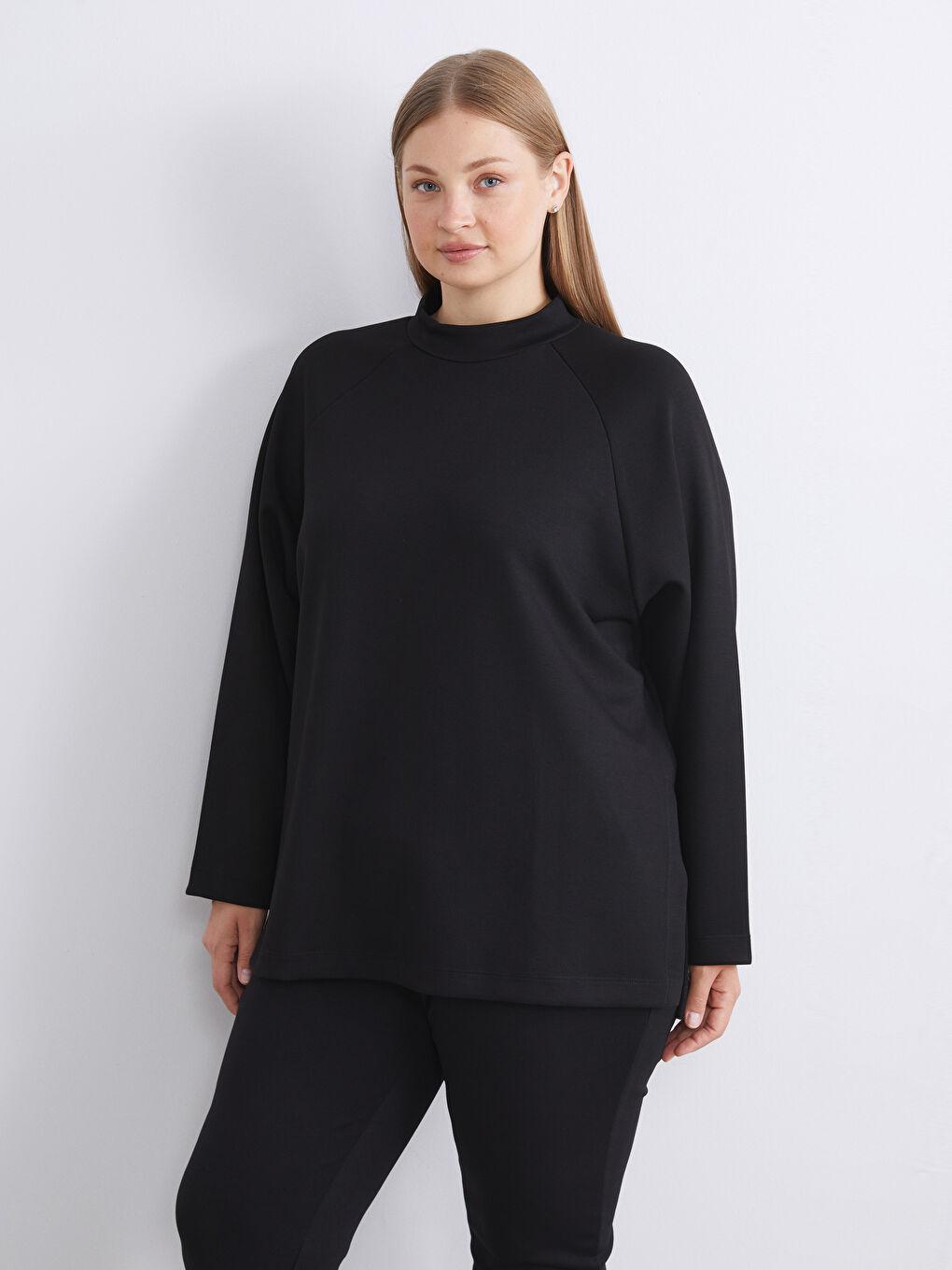 Siyah Dik Yaka Oversize Kadın Sweatshirt Tunik-1