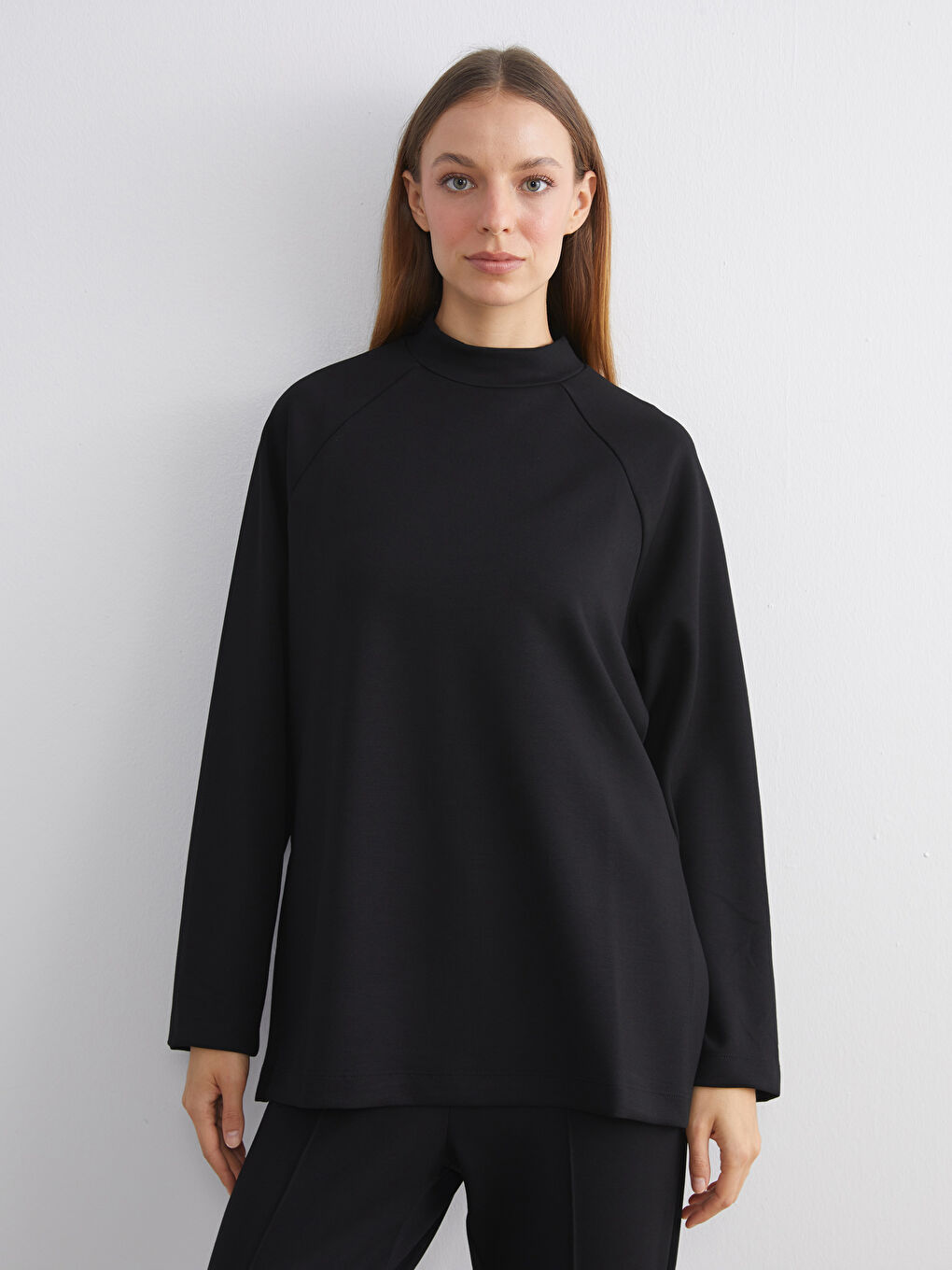 Siyah Dik Yaka Oversize Kadın Sweatshirt Tunik