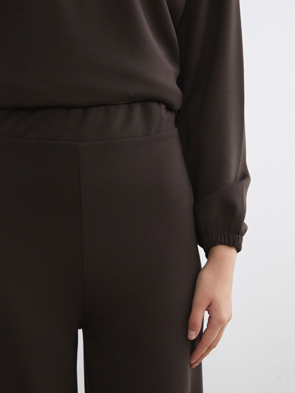 Kahverengi Beli Lastikli Geniş Paça Kadın Eşofman Altı-2