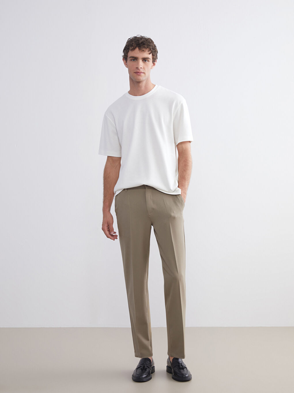 Ekru Bisiklet Yaka Erkek Tişört-1