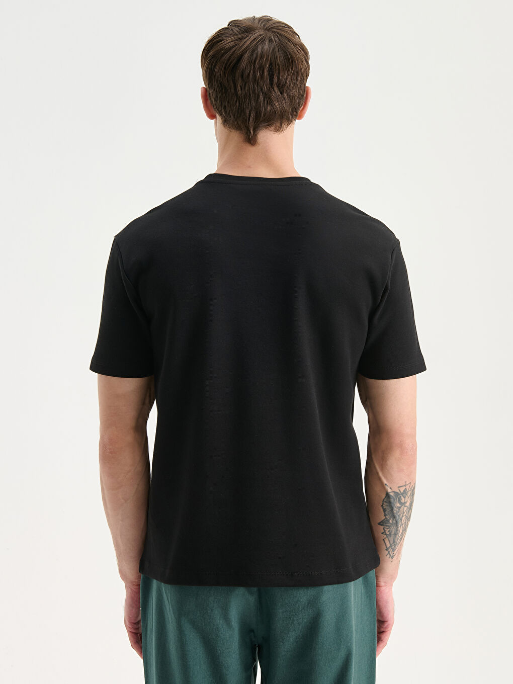 Siyah Bisiklet Yaka Erkek Tişört-3