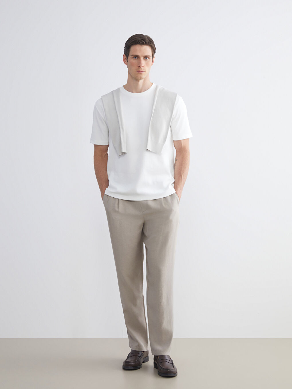 Ekru Bisiklet Yaka Erkek Tişört-1