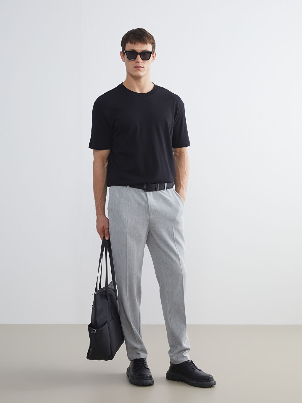 Siyah Bisiklet Yaka Erkek Tişört-1