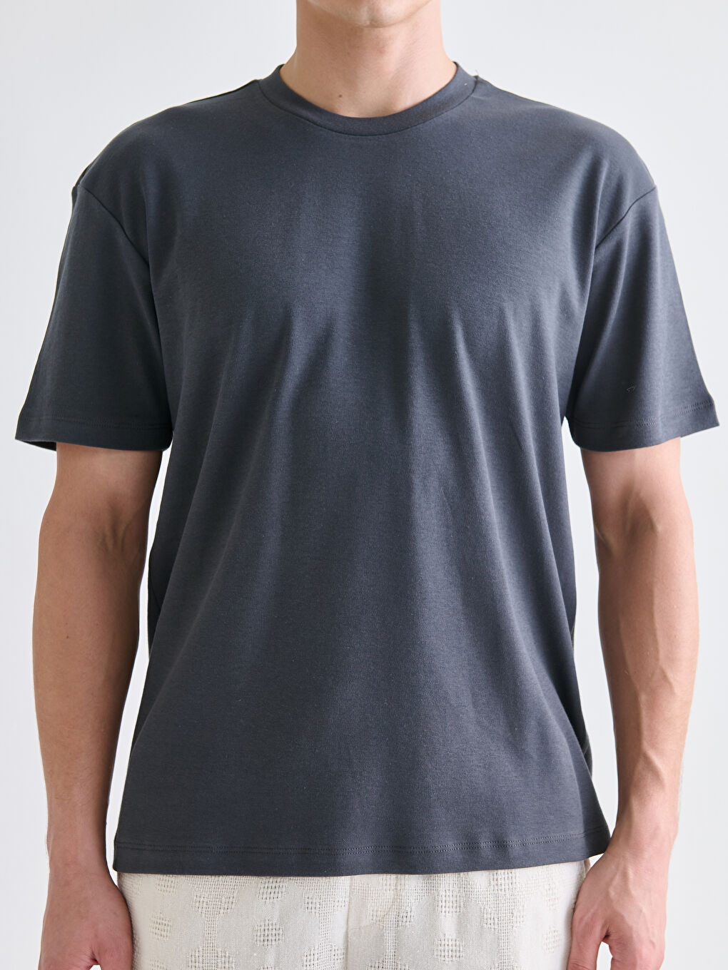 Antrasit Bisiklet Yaka Erkek Tişört-2