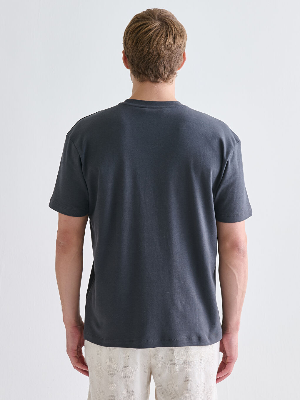 Antrasit Bisiklet Yaka Erkek Tişört-3