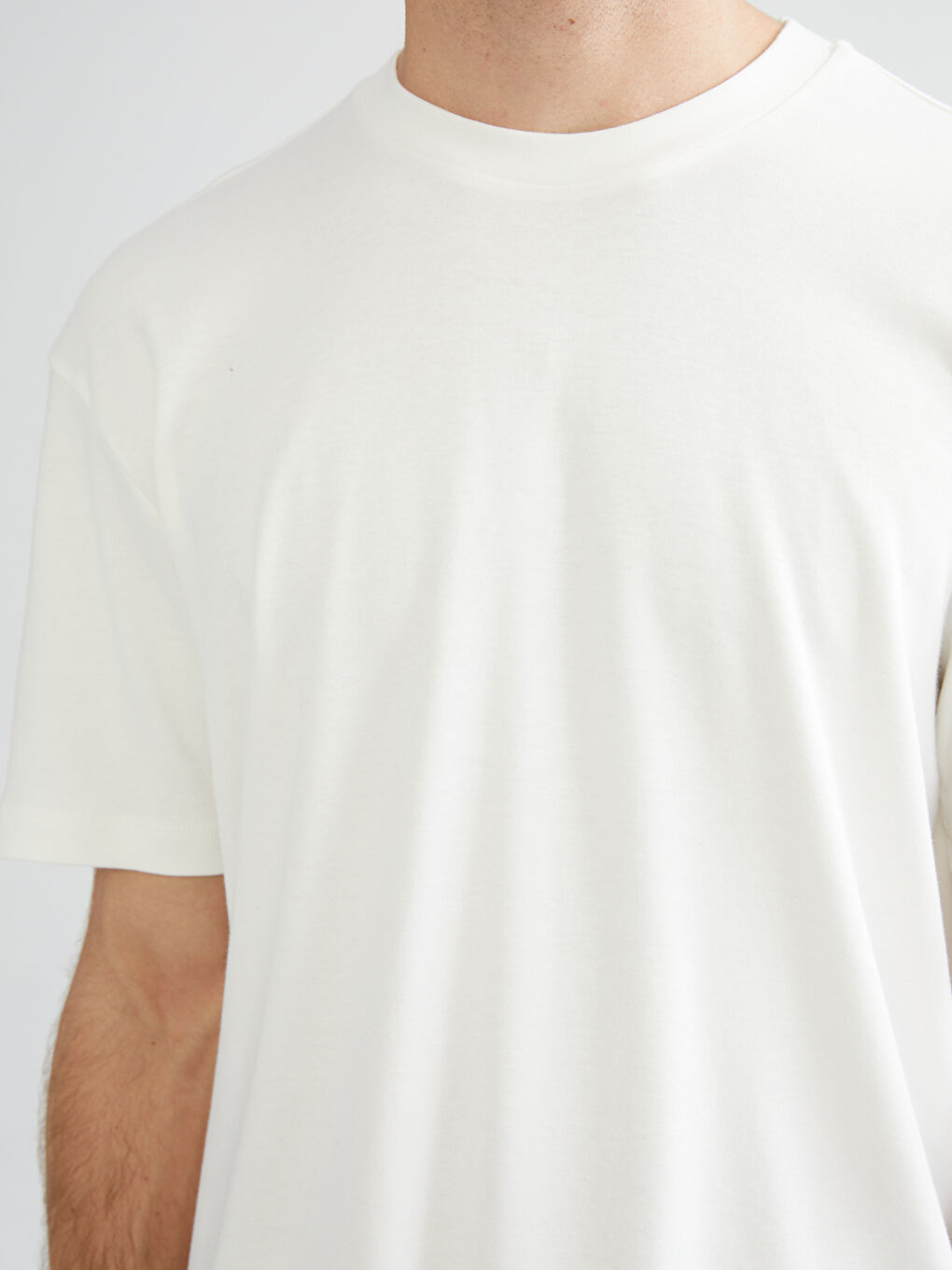 Ekru Bisiklet Yaka Erkek Tişört-2