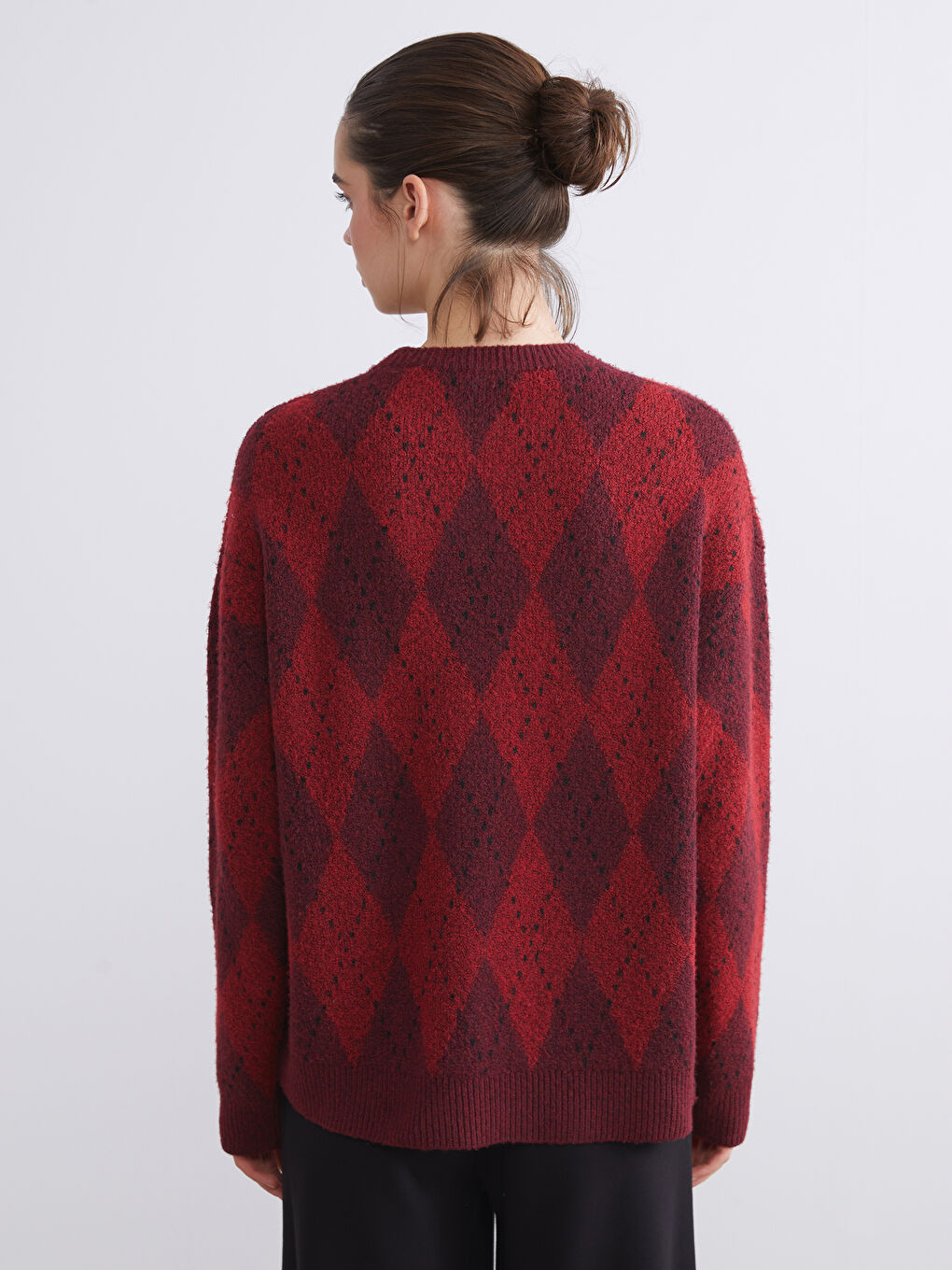 Свитер Женский Оверсайз с Аргайл Узором Трикотажный-3
