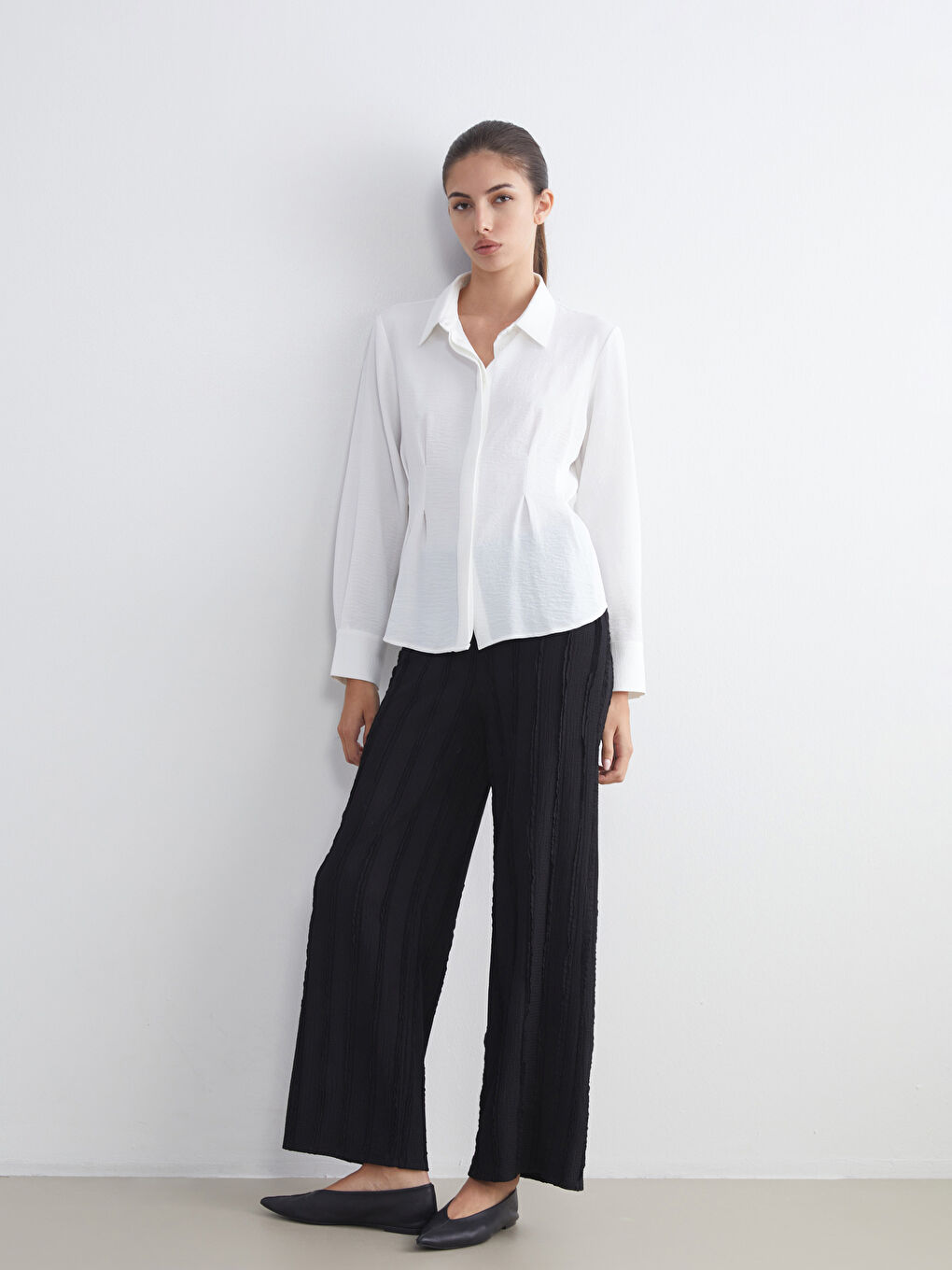Elasticated Waist Textured Women's Trousers