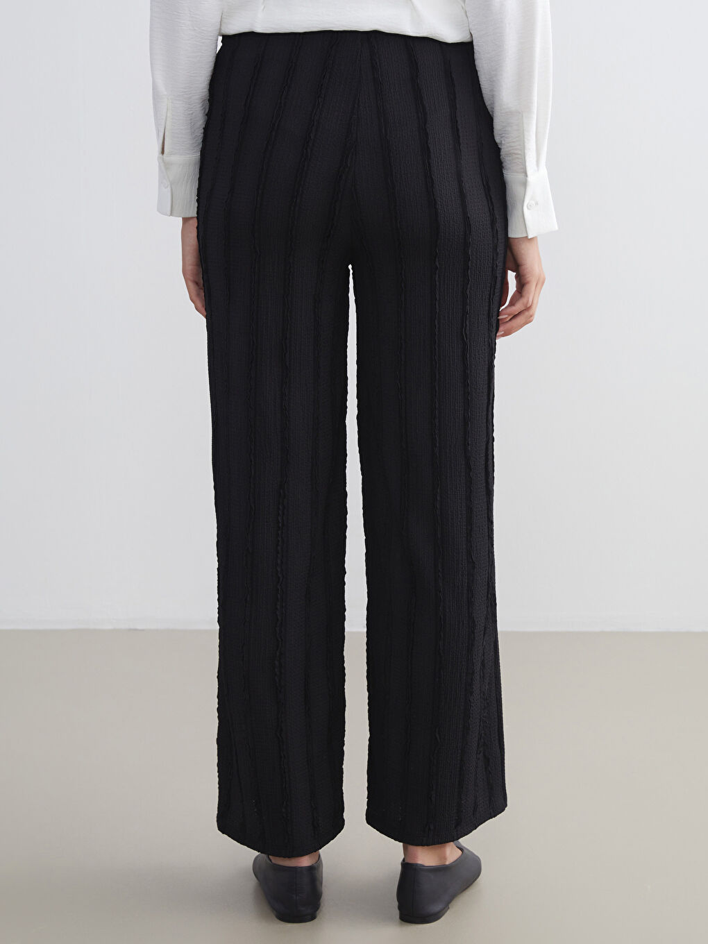 Elasticated Waist Textured Women's Trousers-4