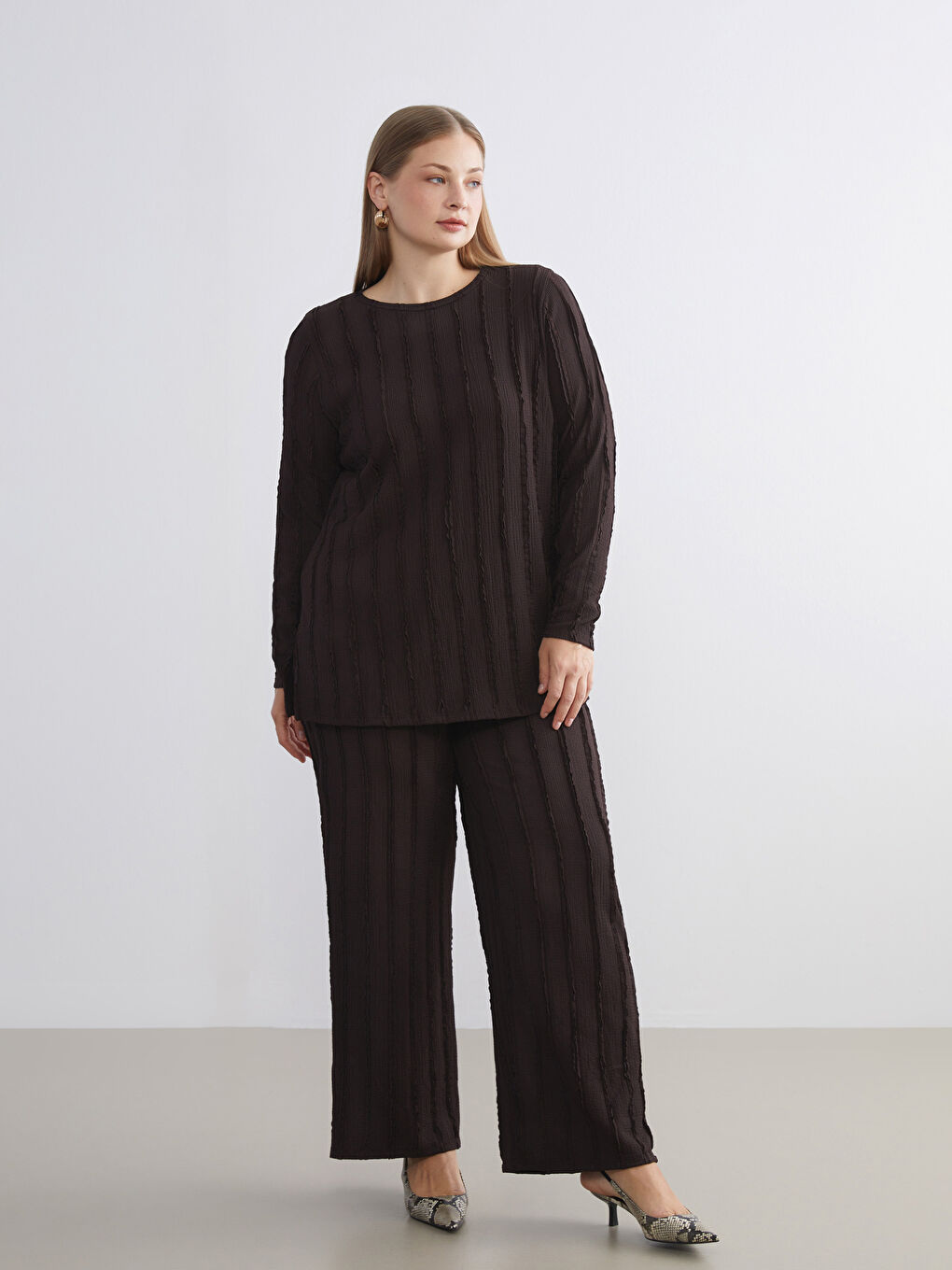Elasticated Waist Textured Women's Trousers-1