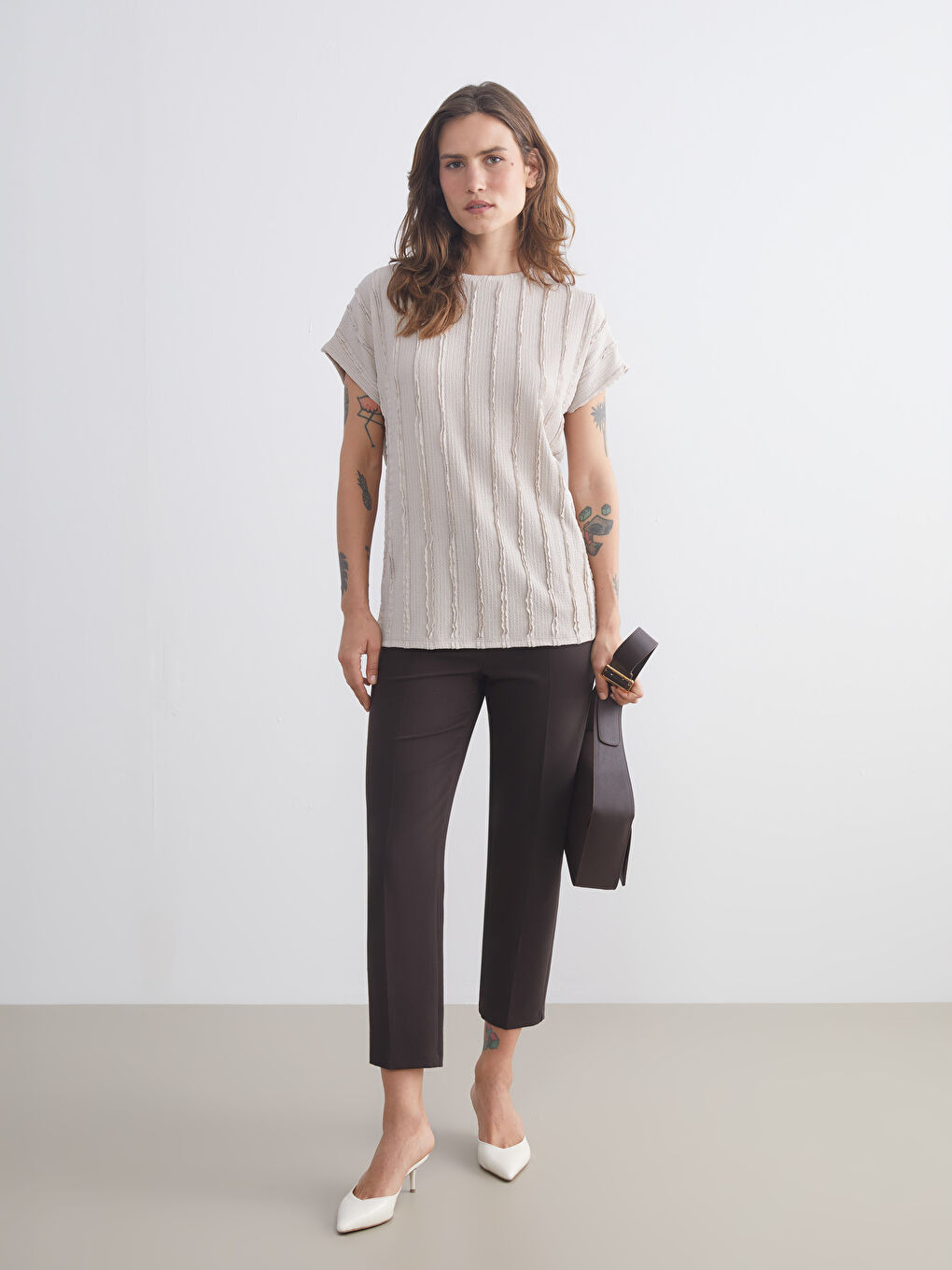 LCWAIKIKI Classic Crew Neck Textured Women's T-Shirt -W5IS77Z8-QYF