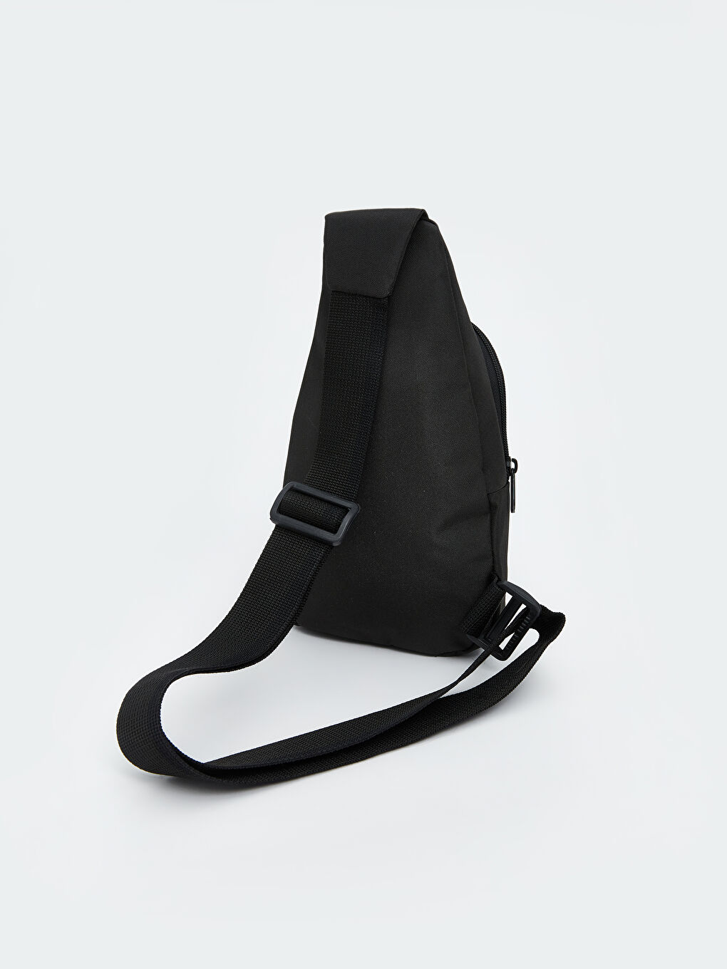 Siyah Fermuarlı Erkek Göğüs Çantası-1