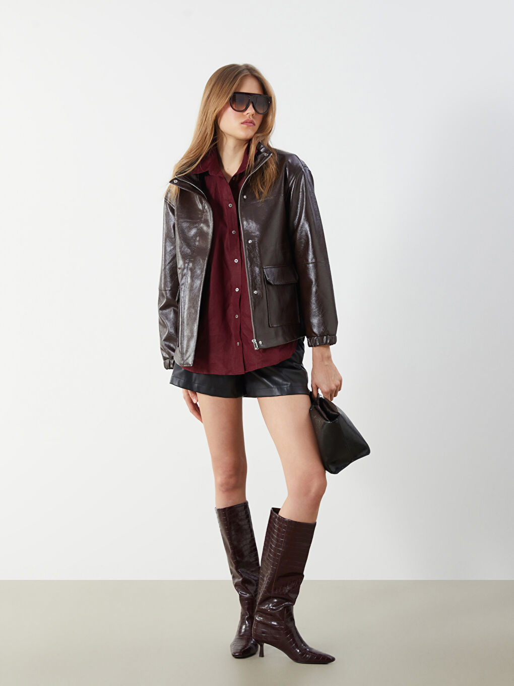 Kahverengi Dik Yaka Kadın Deri Görünümlü Ceket-1