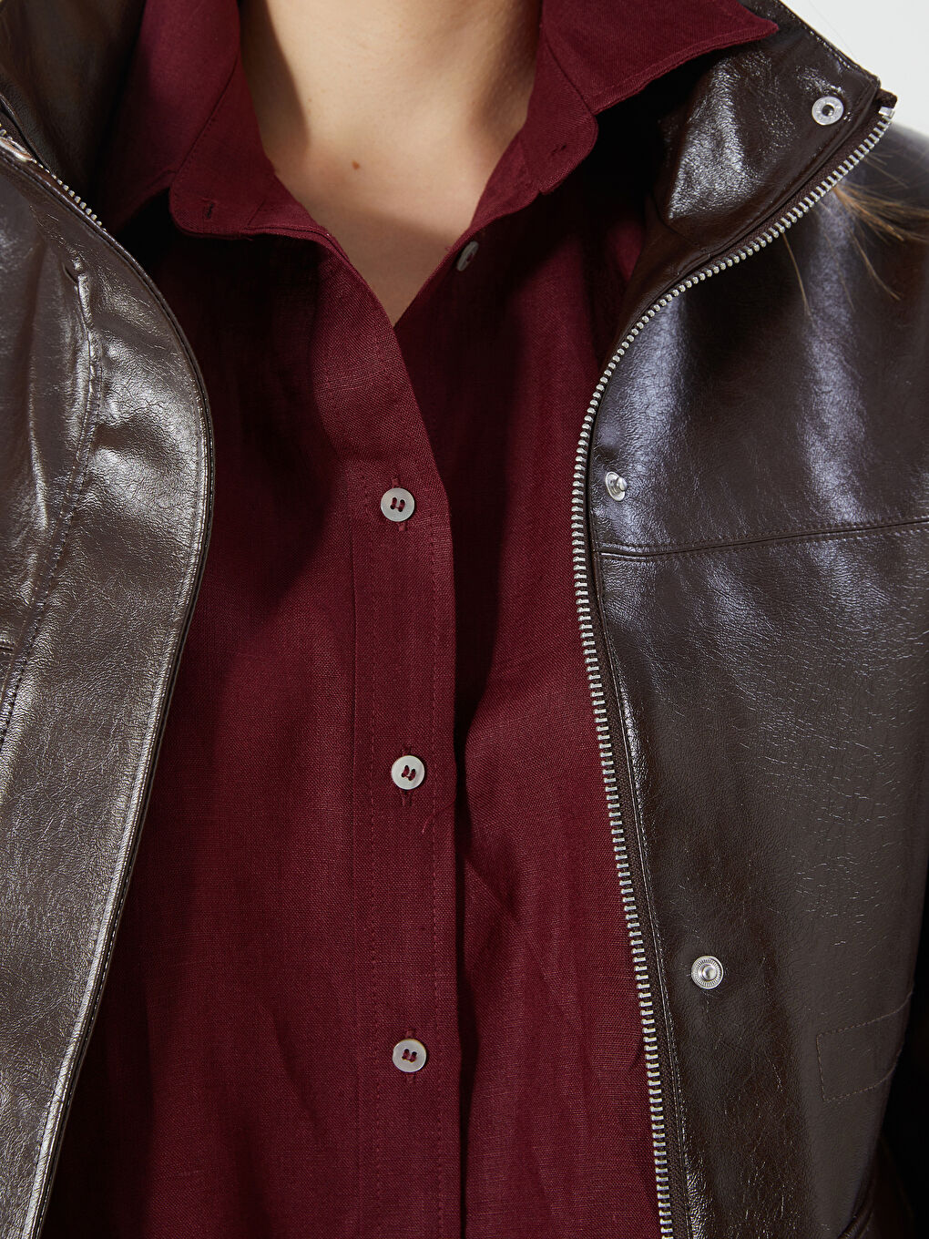 Kahverengi Dik Yaka Kadın Deri Görünümlü Ceket-3