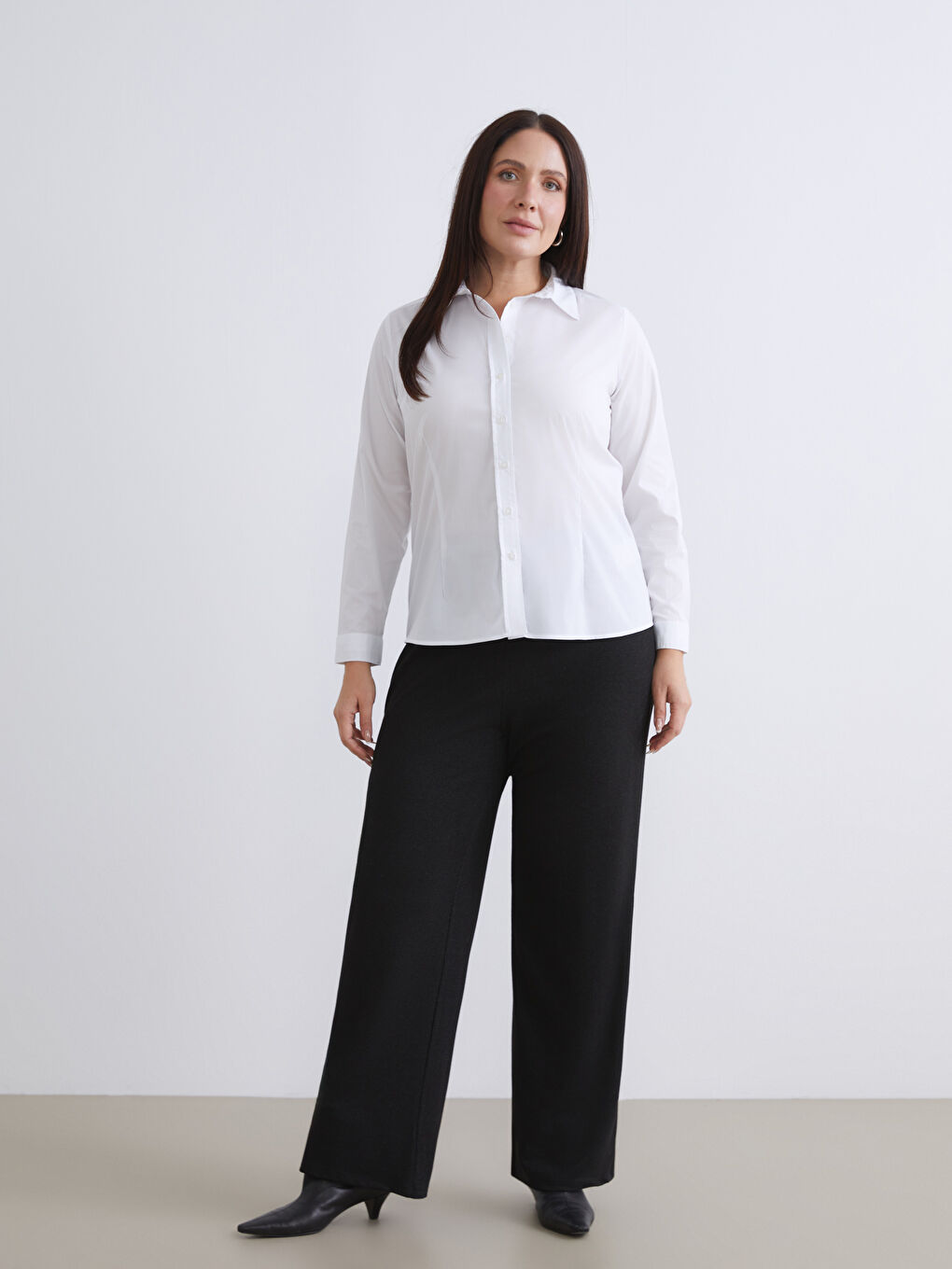 Beyaz Uzun Kollu Basic Kadın Gömlek-1