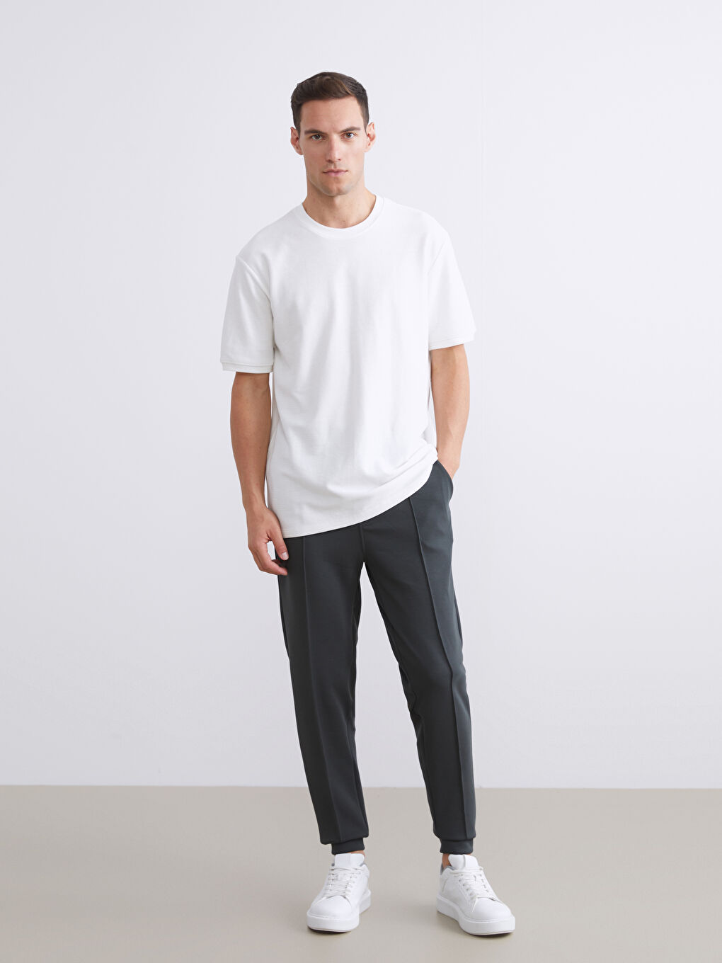 Antrasit Standart Kalıp Erkek Jogger Eşofman Altı