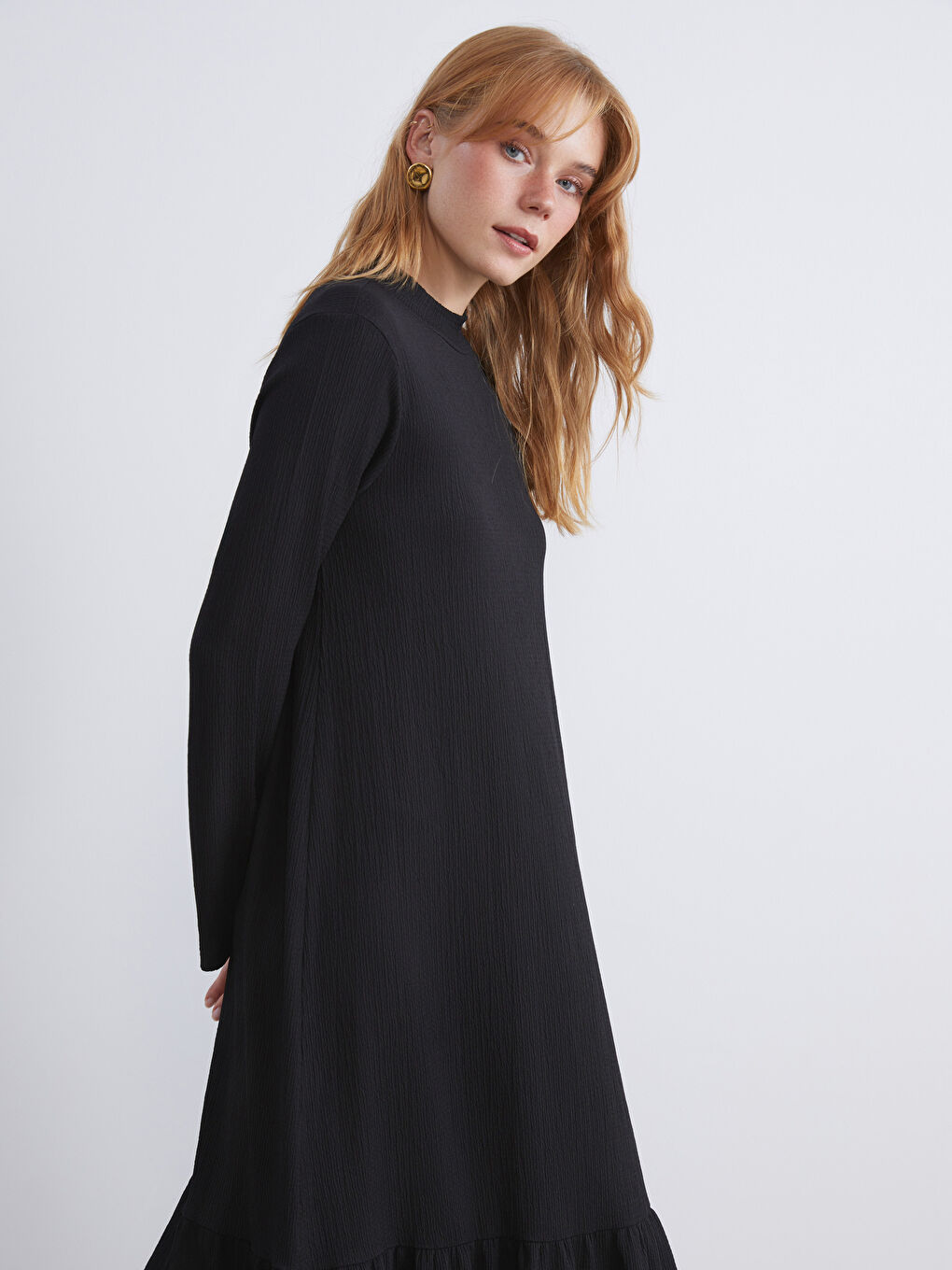 Siyah Dik Yaka Dokulu Katkat Elbise-2