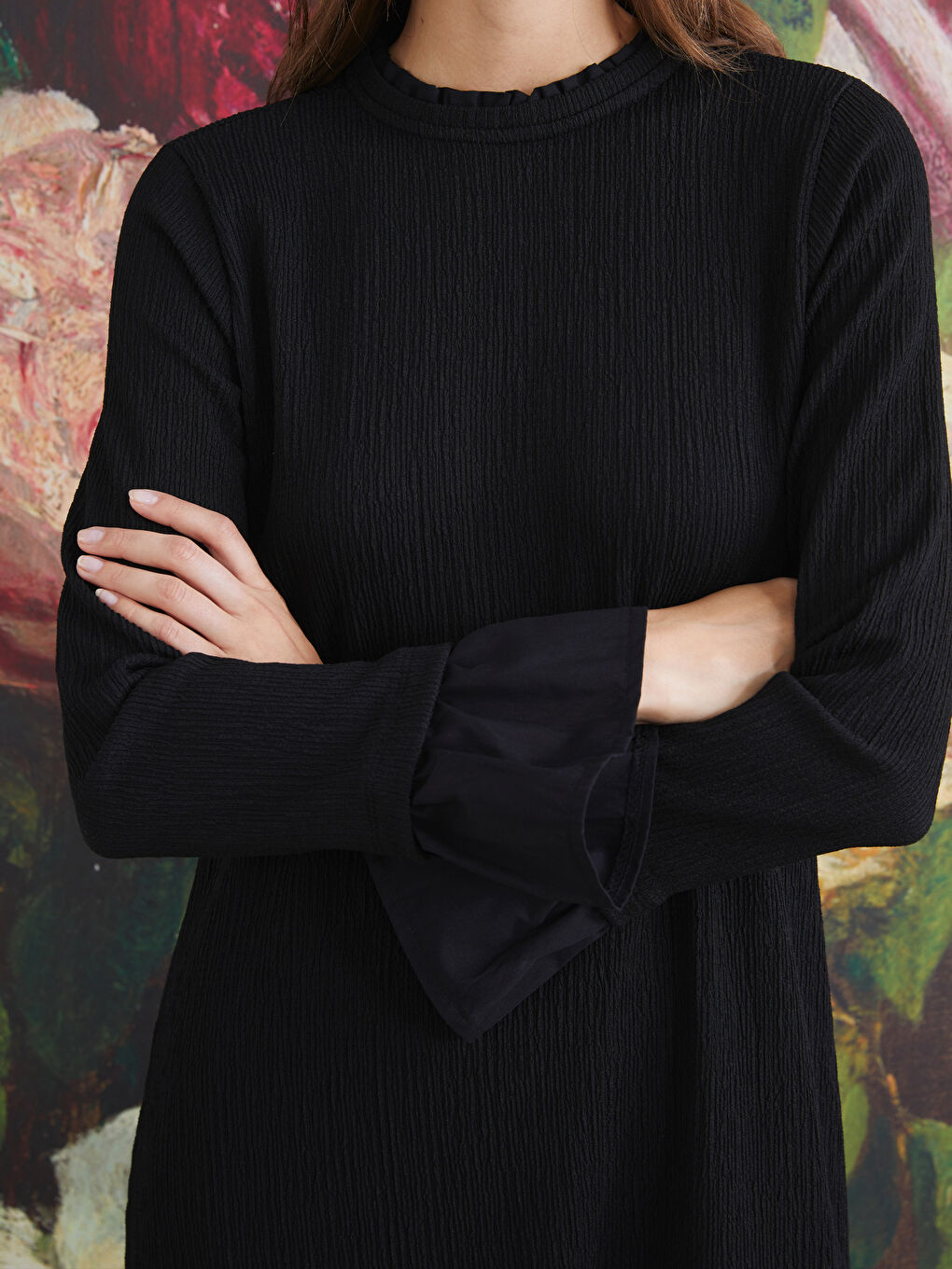 Siyah Büyük Beden Fırfırlı Dik Yaka Triko Elbise-4