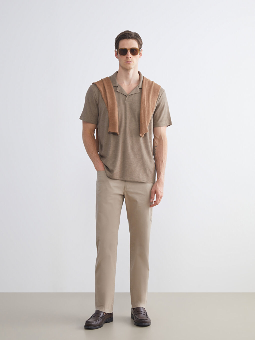 Ekru Standart Kalıp Gabardin Erkek Chino Pantolon